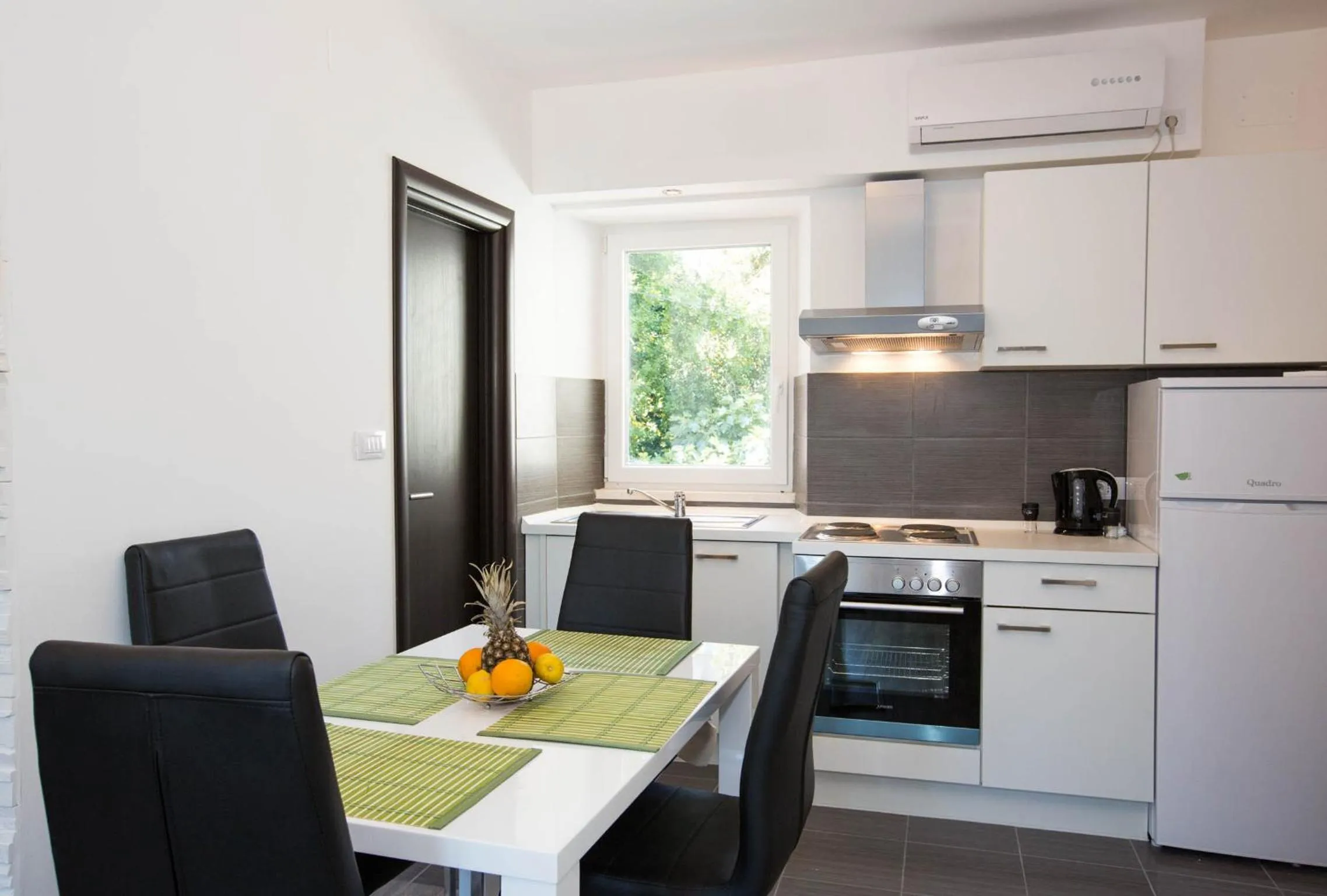 Kitchen or kitchenette in Villa Mia
