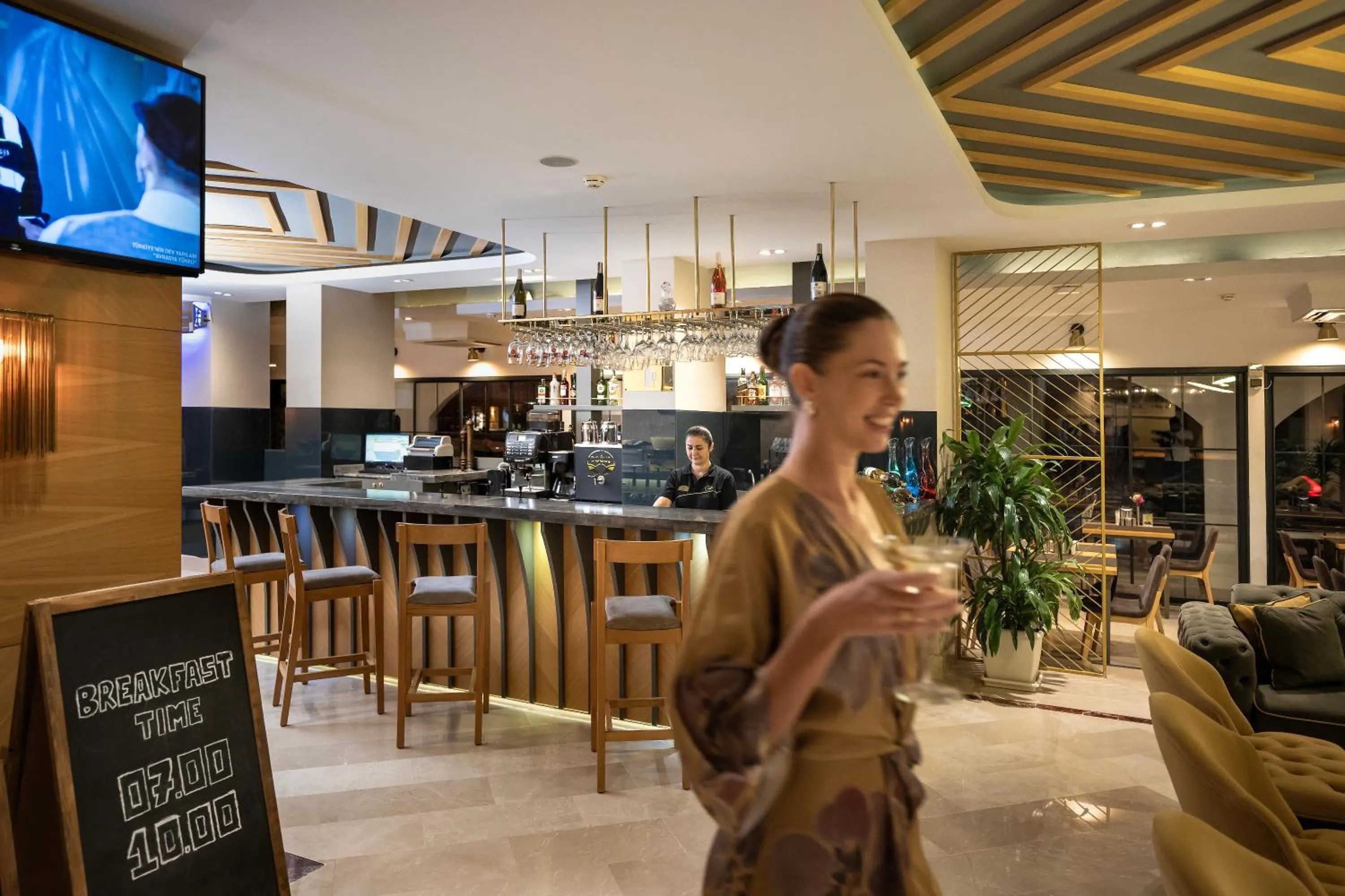 Restaurant/places to eat in Sealife Lounge - Adult only