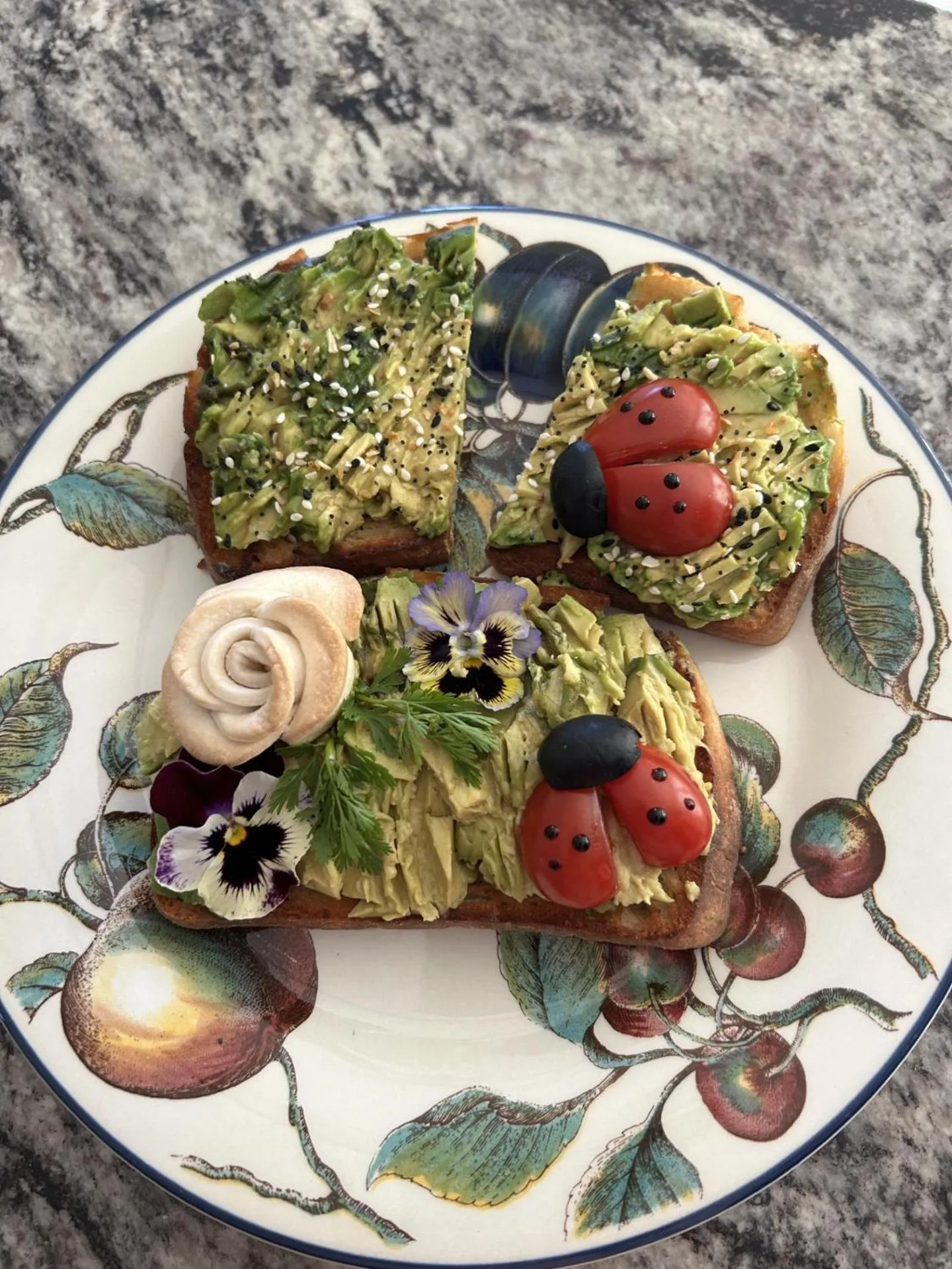 Breakfast in Terraluna Inn