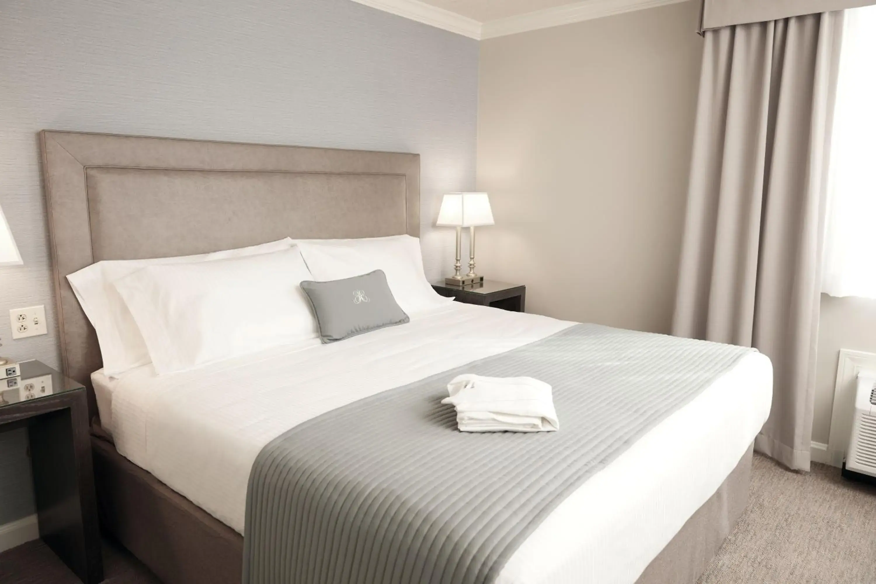 Bed in Ethan Allen Hotel Bed in Ethan Allen Hotel