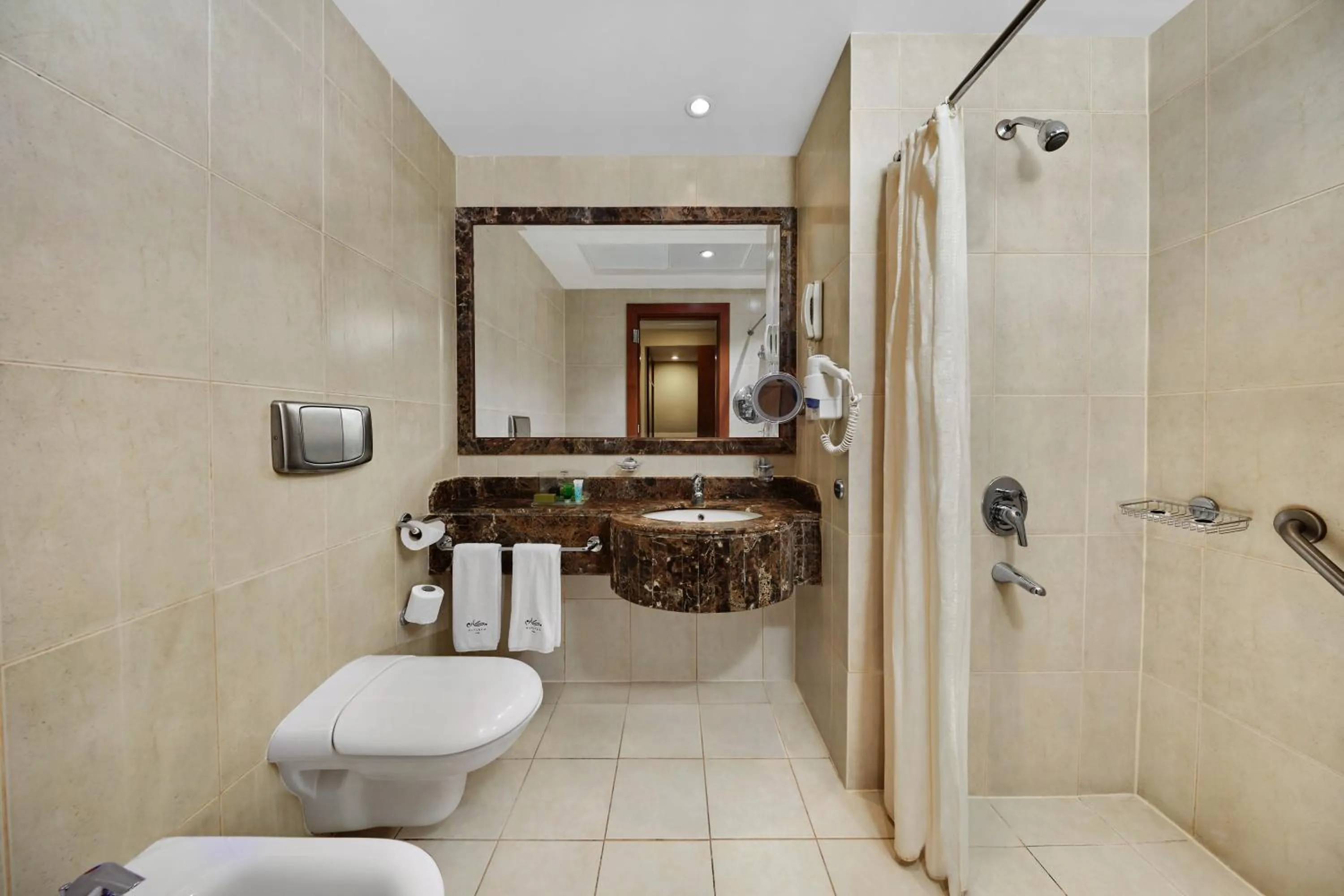 Bathroom in Makarem Mina Hotel