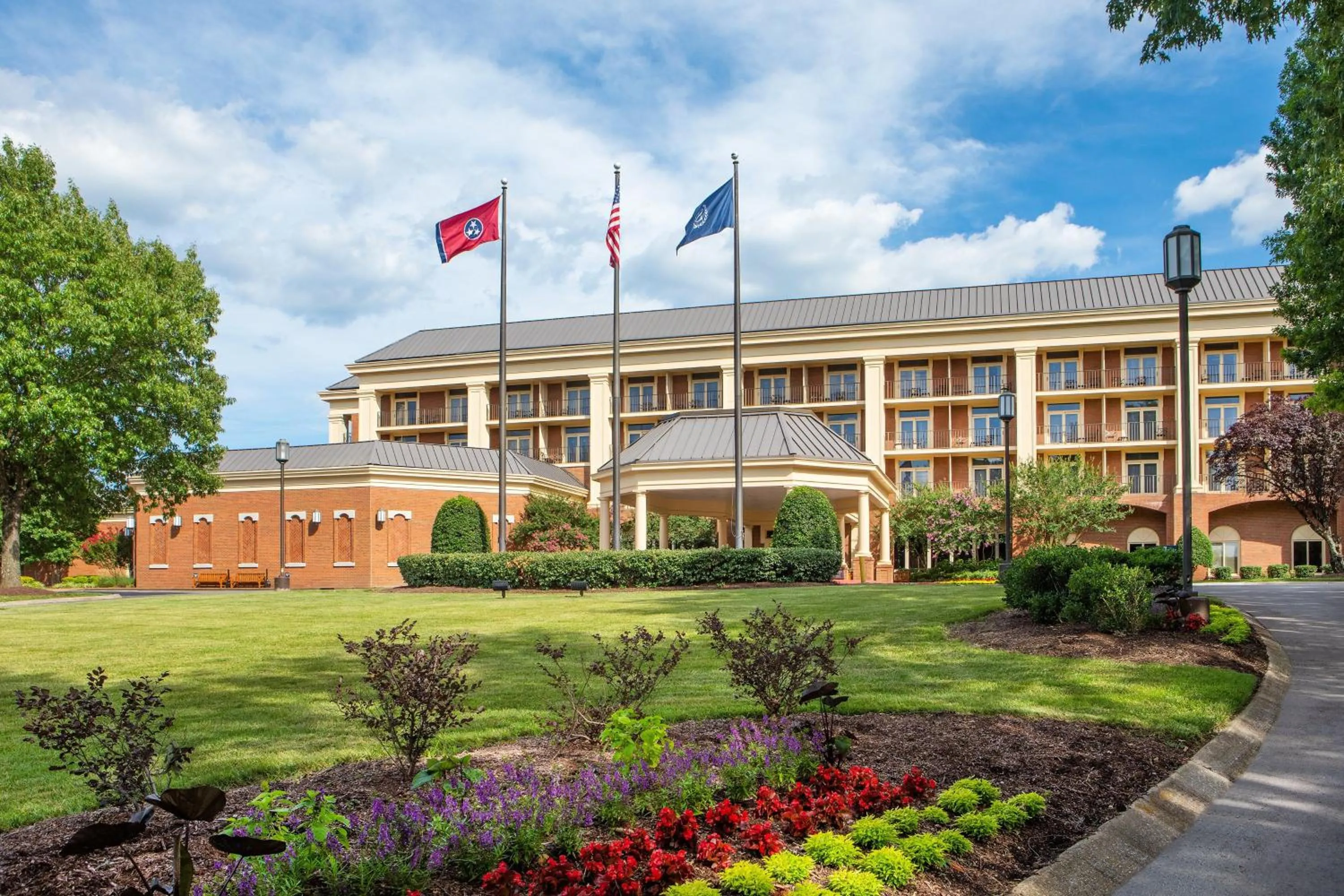 Property building in Sheraton Music City Nashville Airport