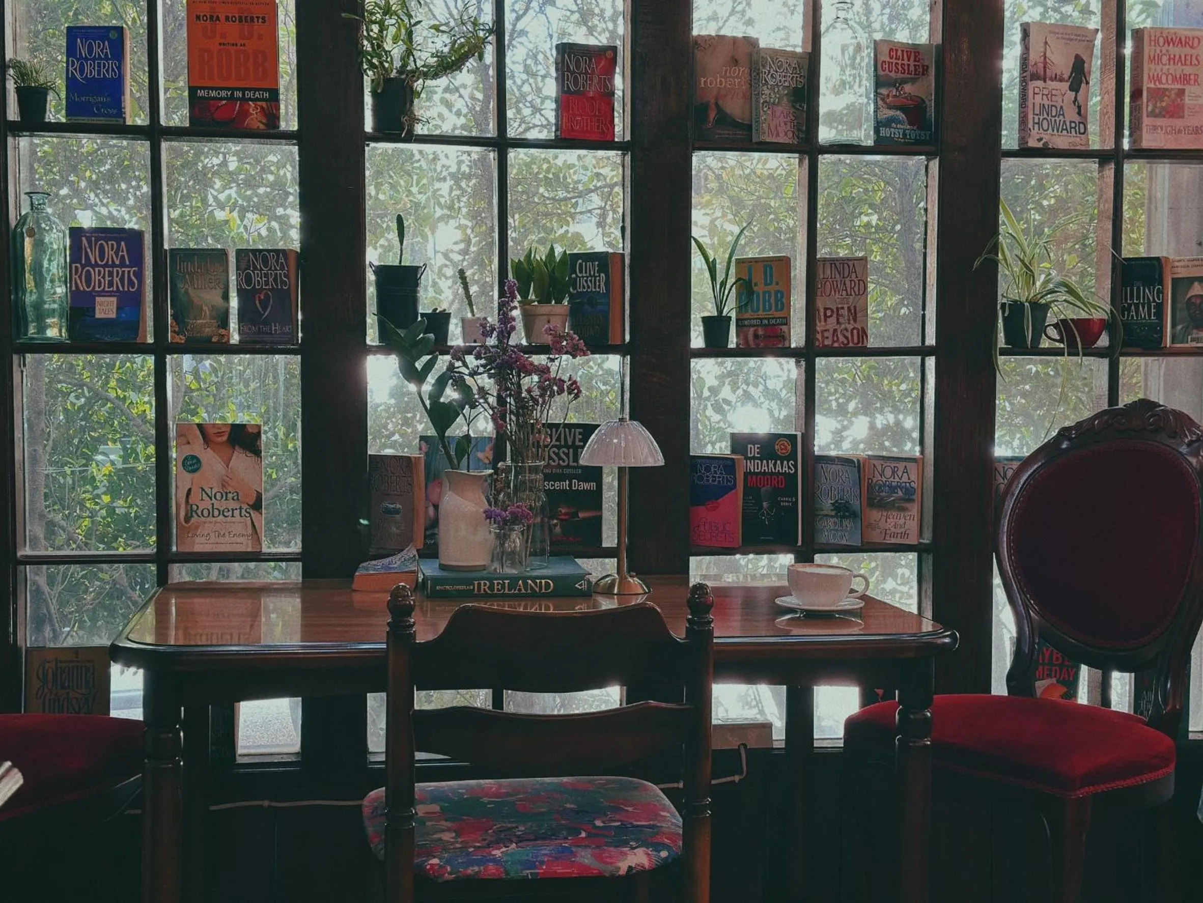 Seating area in Hugga Pai