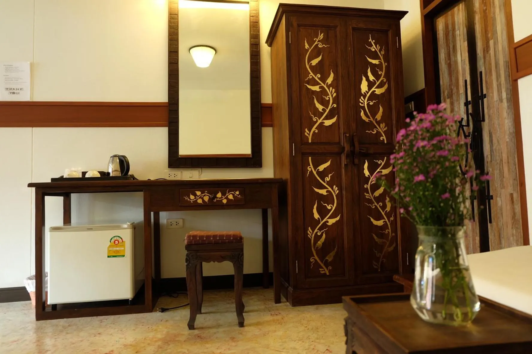 Photo of the whole room in Hugga Pai