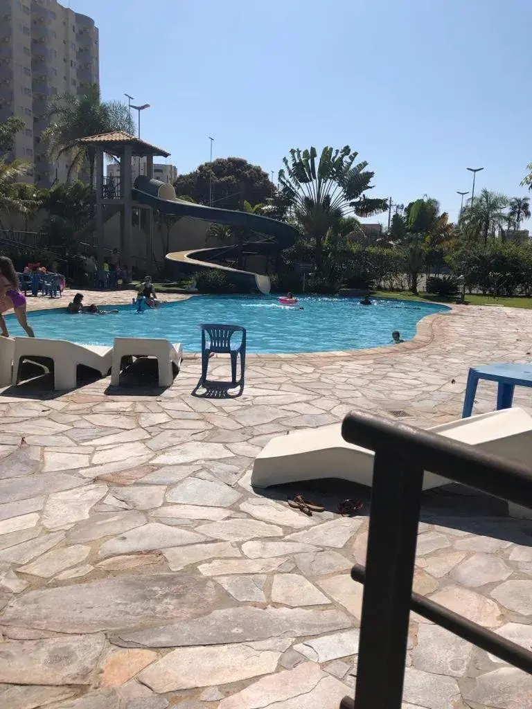 Golden Dolphin Express Golden Dolphin Express