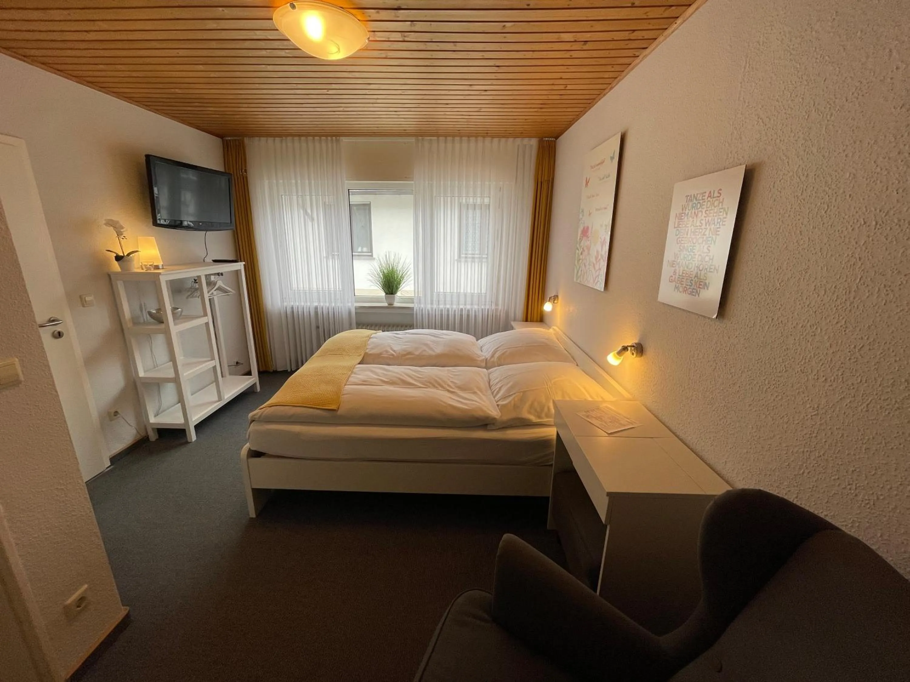 Bedroom, Bed in Ferienwohnungen Haus zur Linde