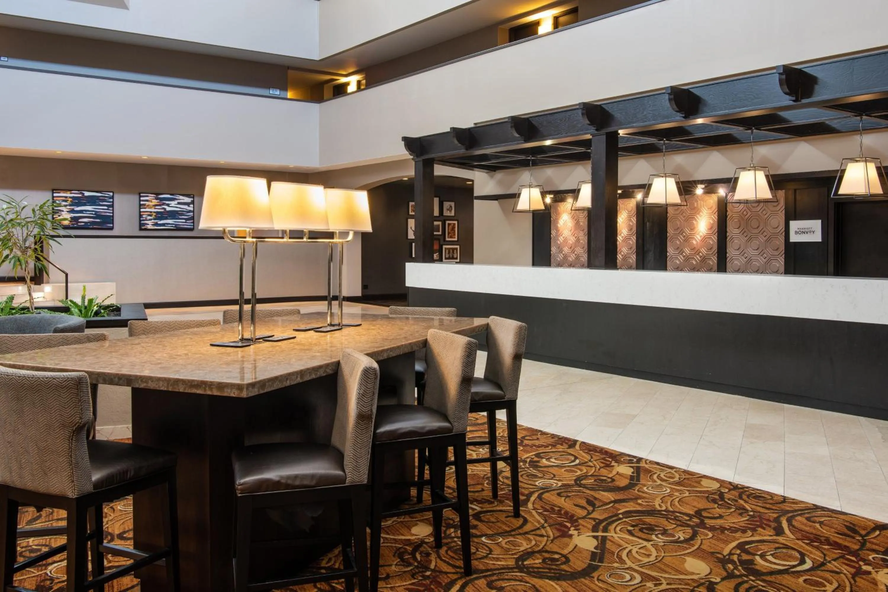 Lobby or reception in Sheraton Minneapolis West Hotel