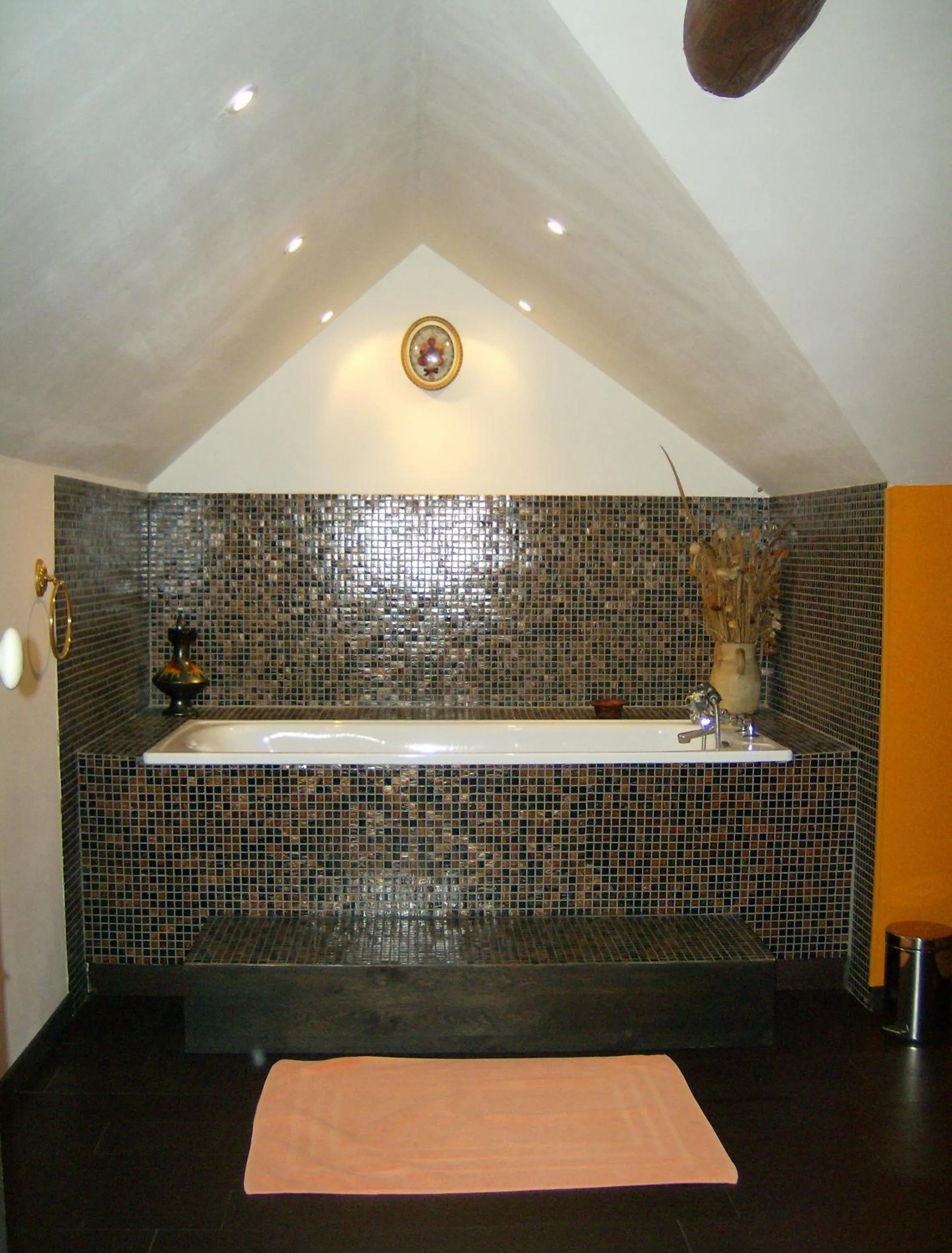 Bathroom in Le Chateau de Prauthoy