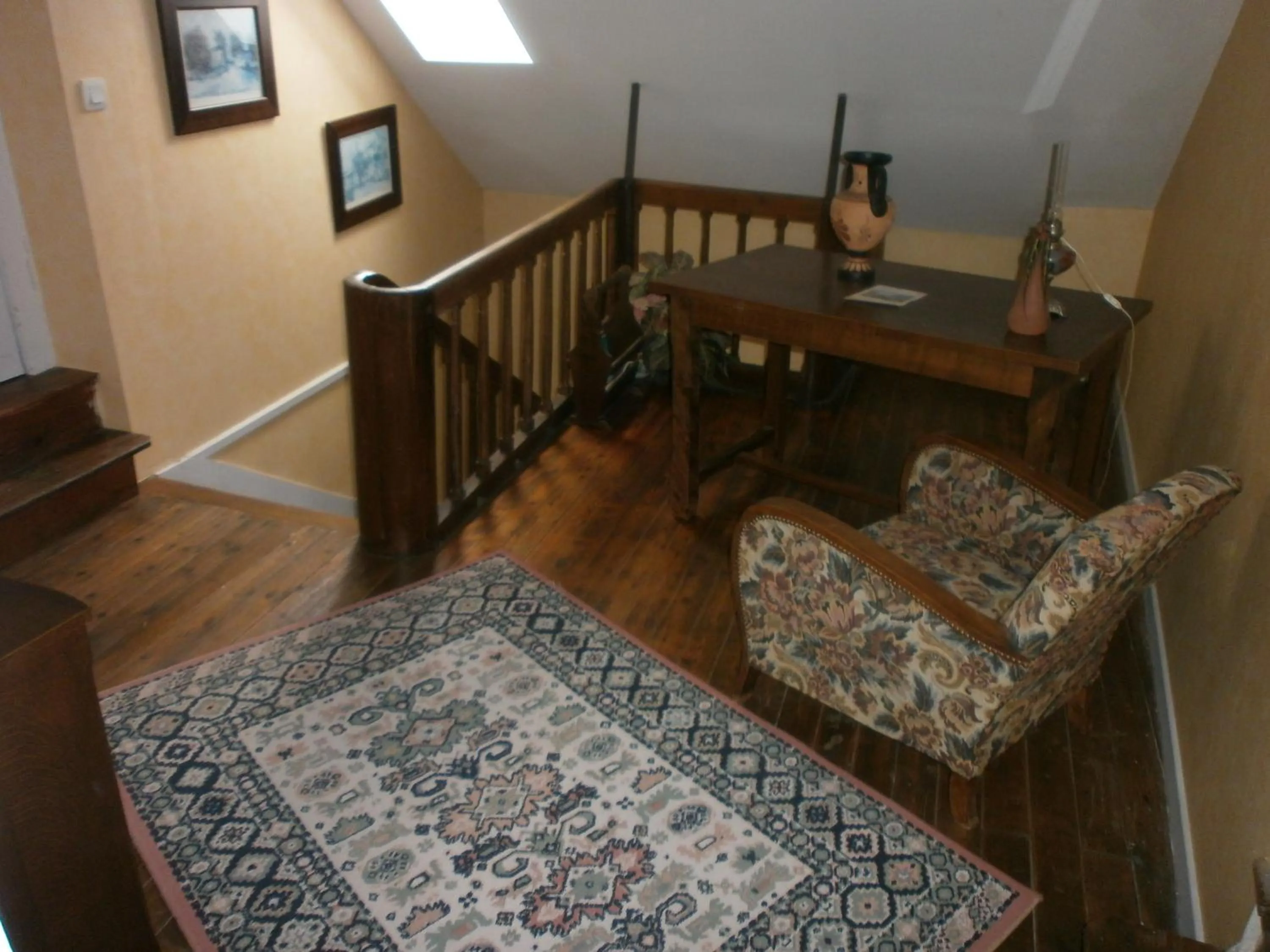 Seating area in Le Chateau de Prauthoy