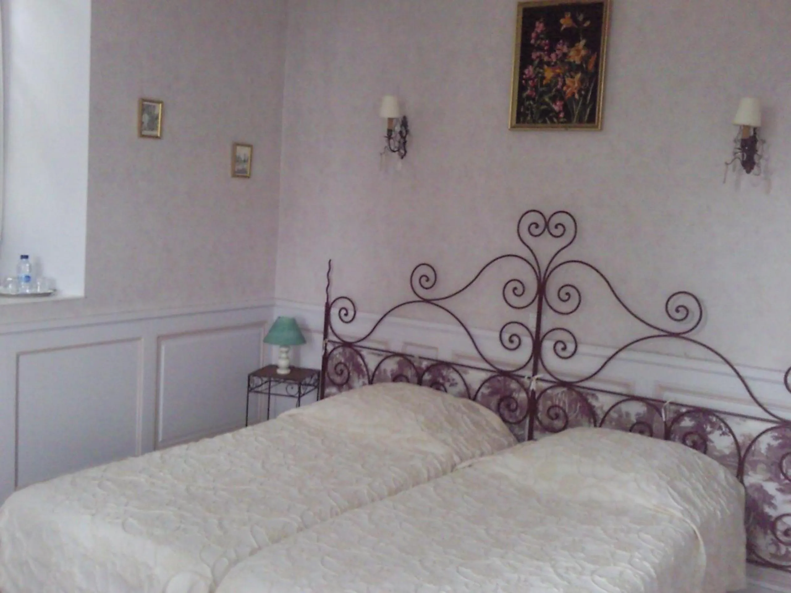 Bedroom, Bed in Le Chateau de Prauthoy