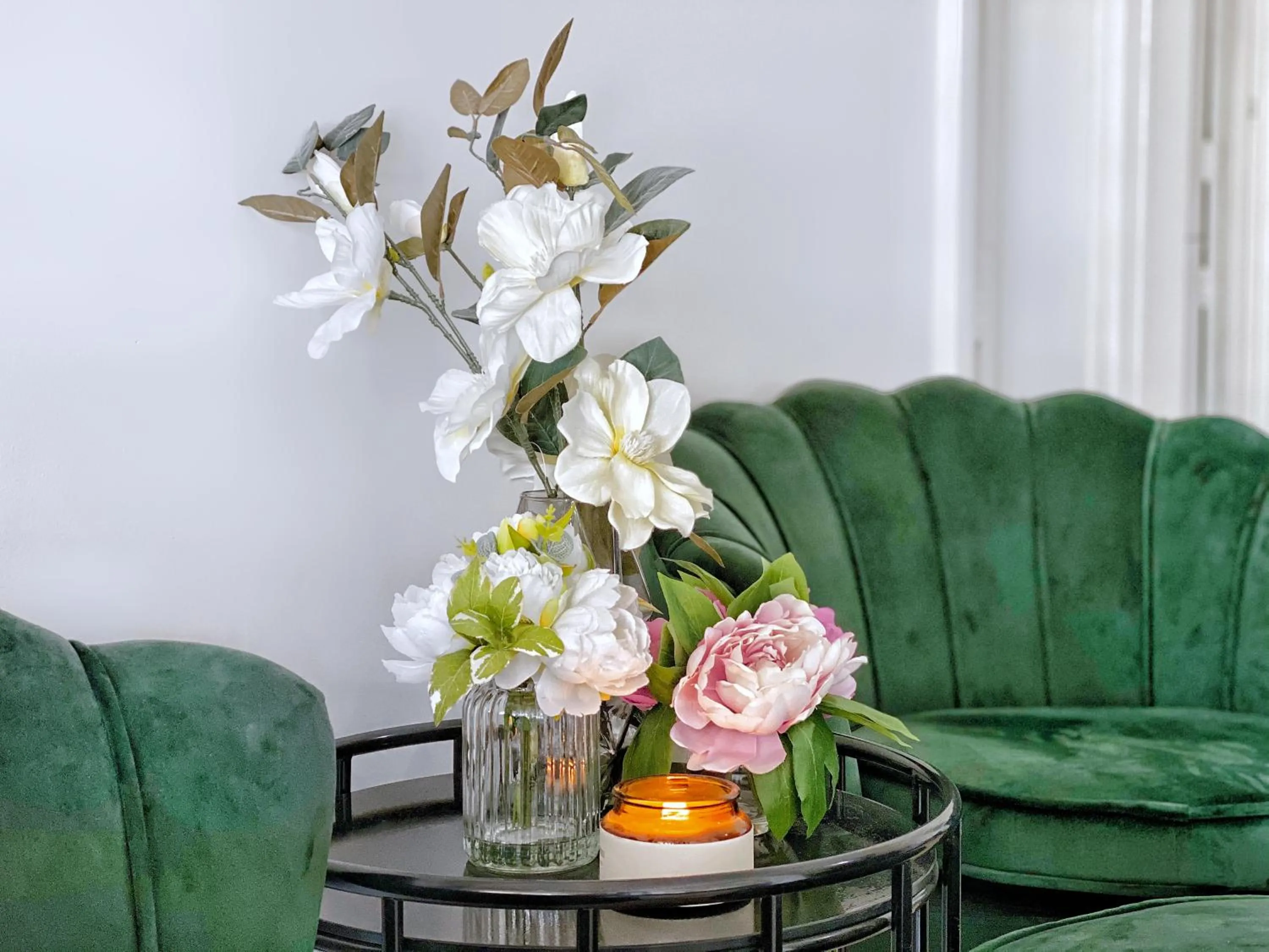 Living room in Commercial Motel