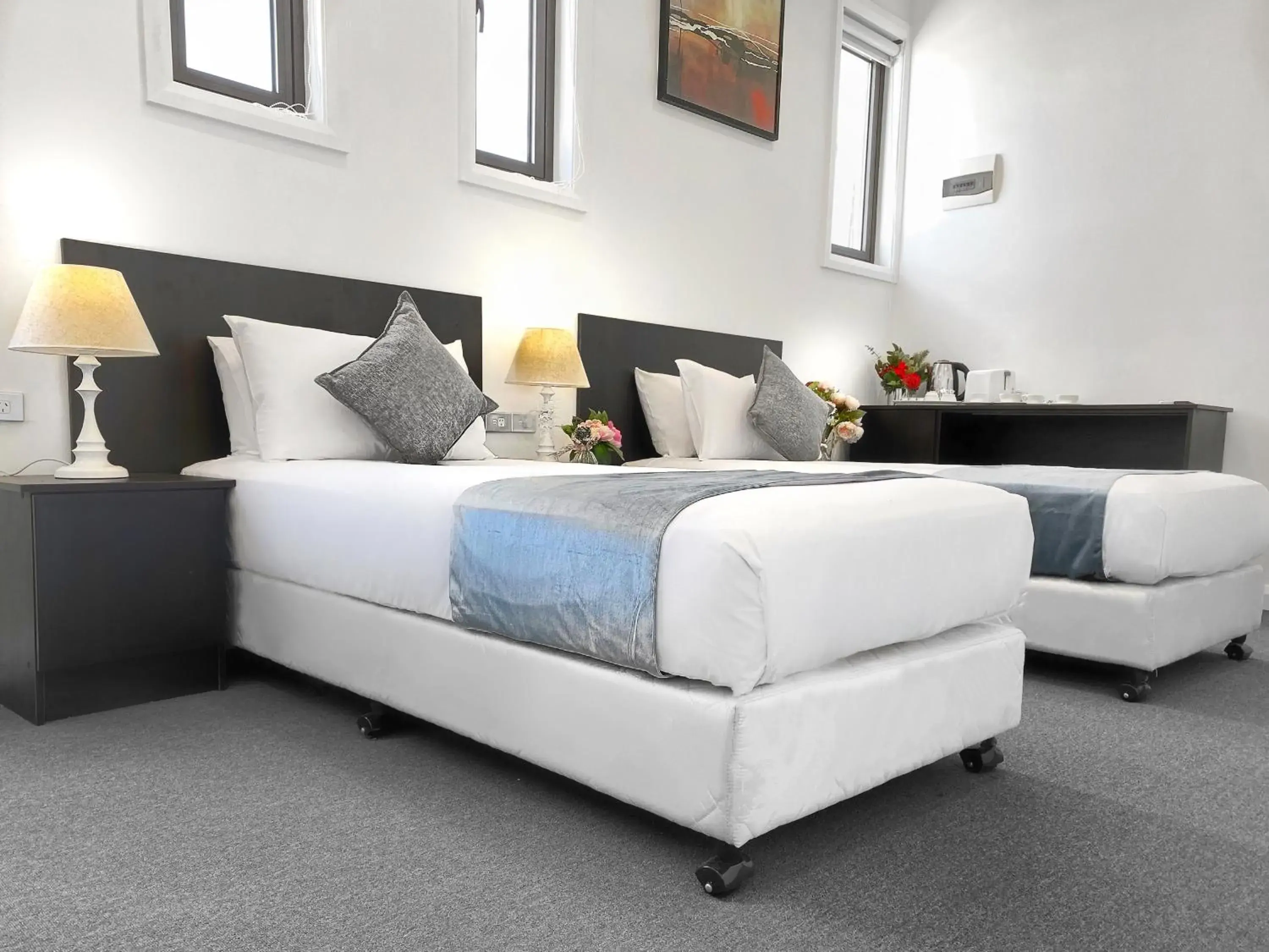 Standard Triple Room - Pet Friendly in Commercial Motel Standard Triple Room - Pet Friendly in Commercial Motel