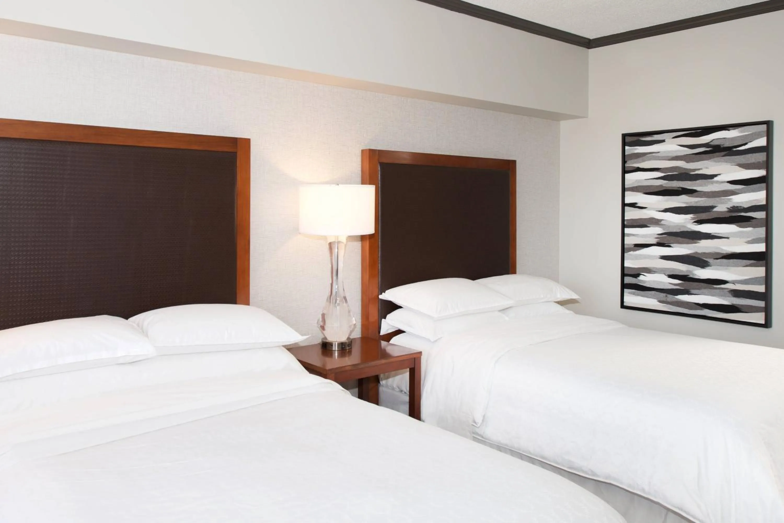 Photo of the whole room, Bed in Sheraton Anchorage Hotel