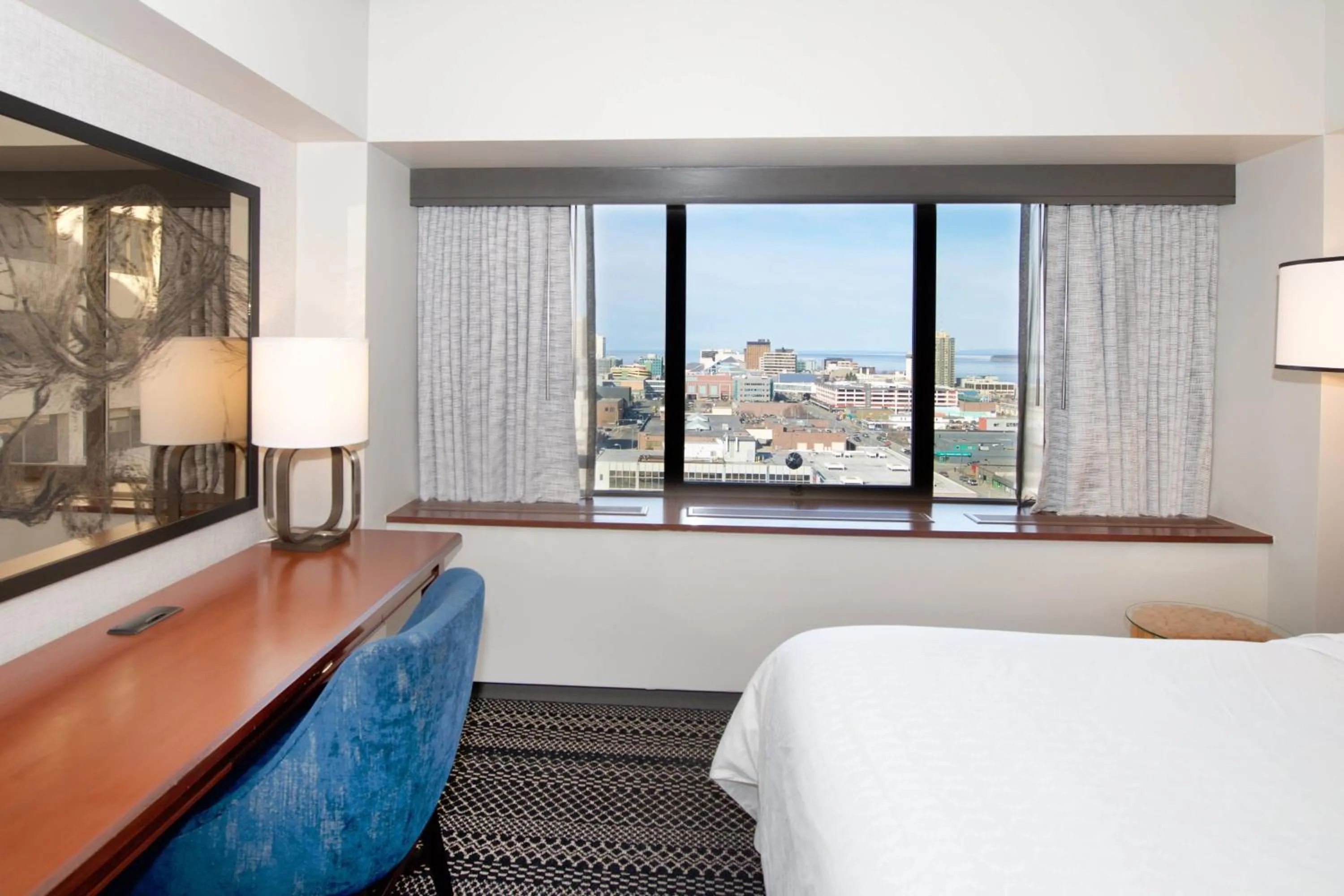 Photo of the whole room, Bed in Sheraton Anchorage Hotel