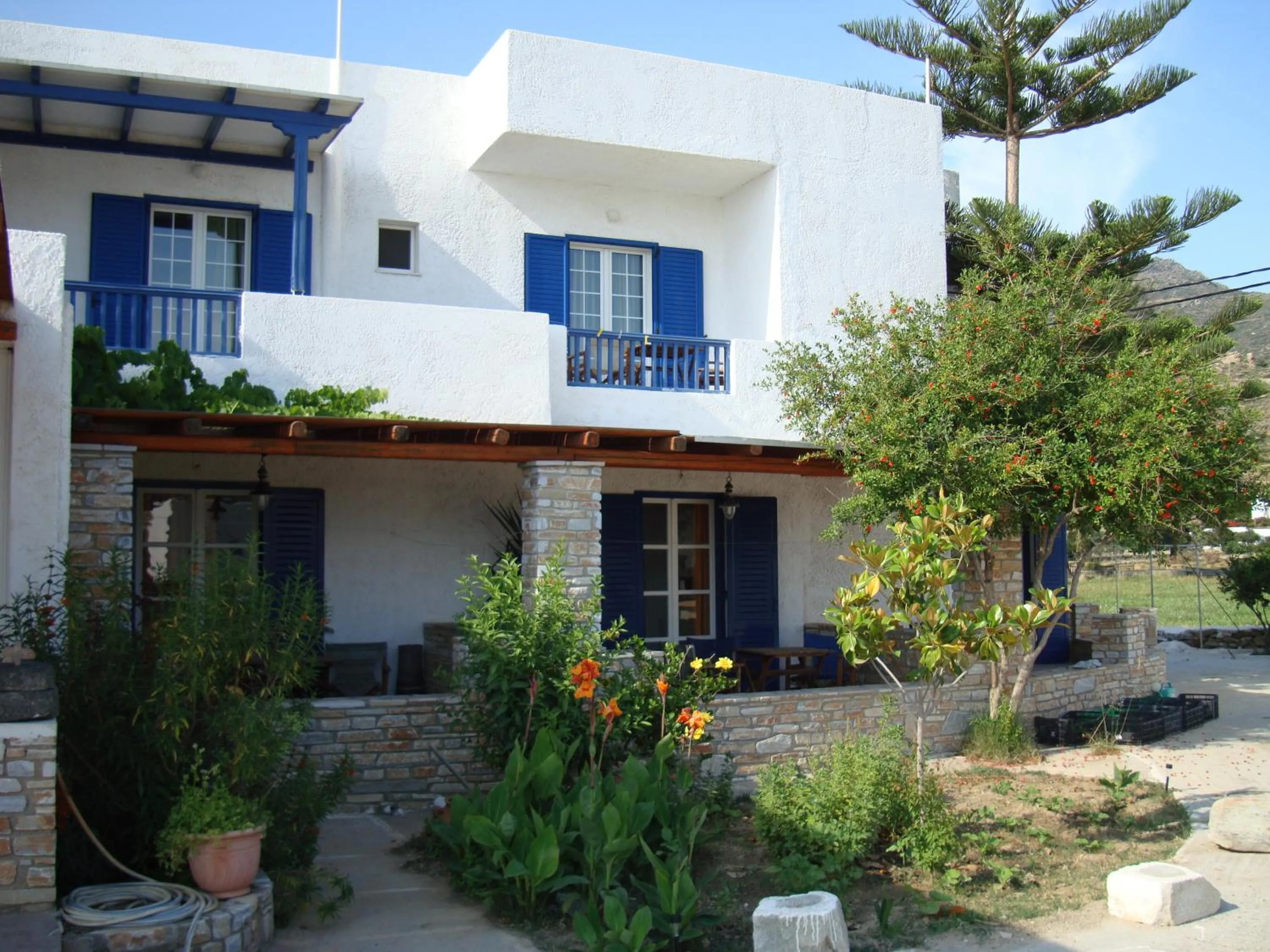 Property building in Deep Blue Rooms & Apartments