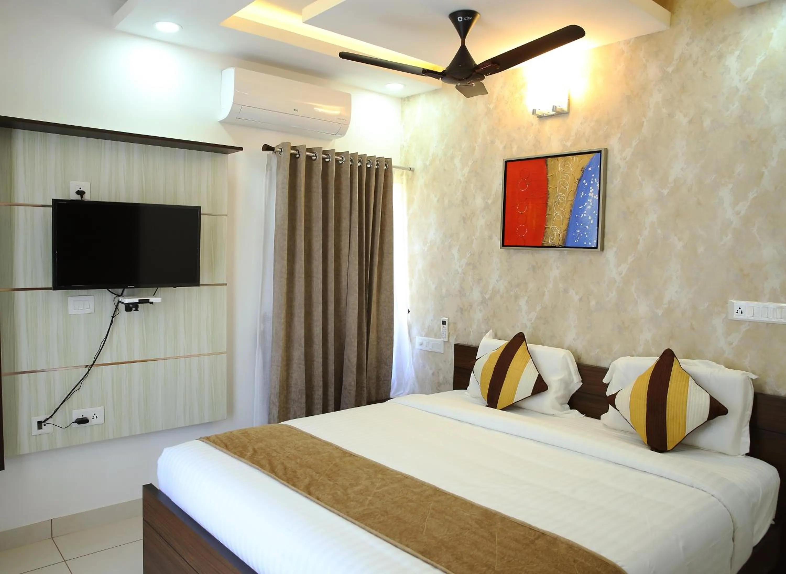 Bed in Eden Isle Luxury Service Apartment