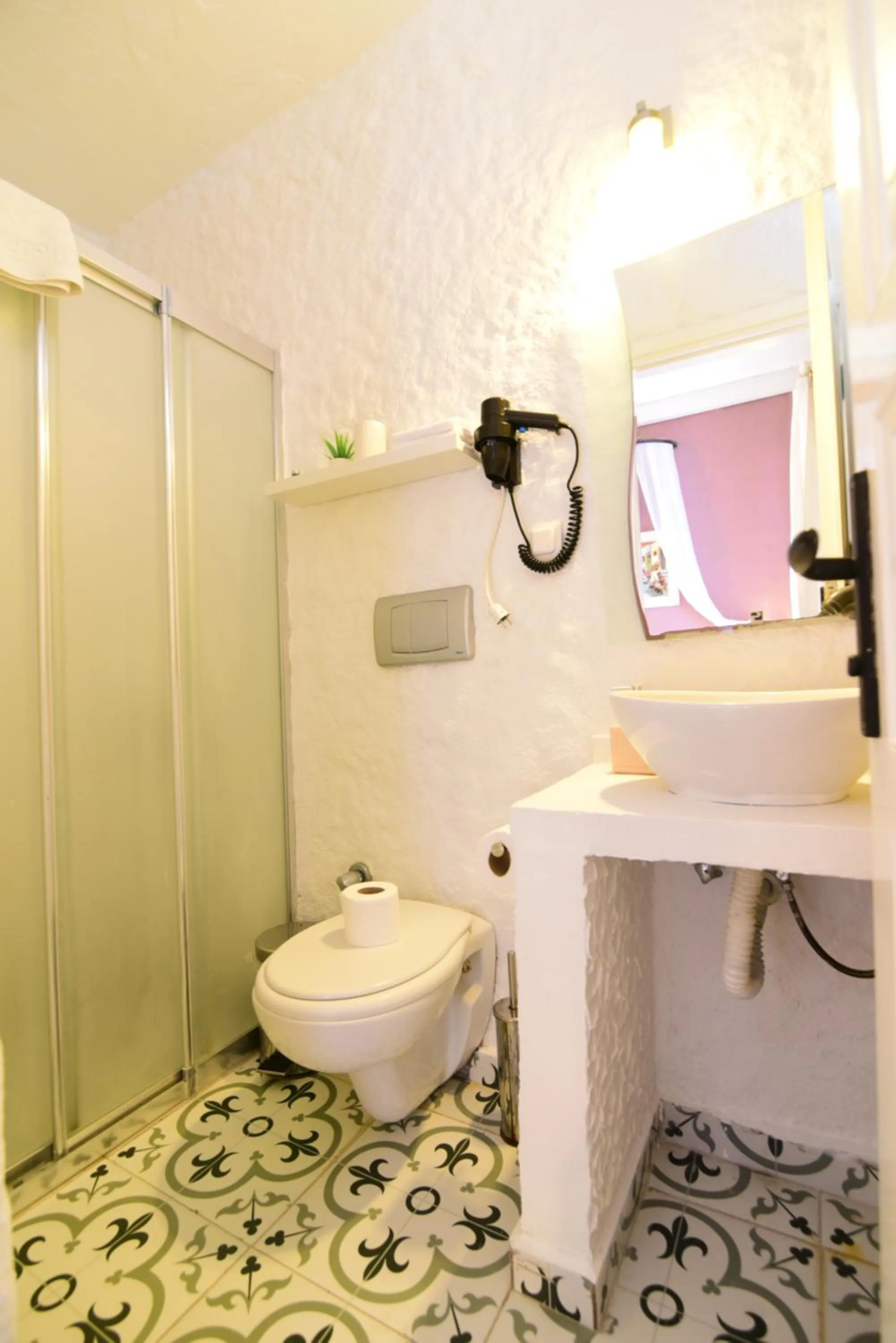 Shower in Maison d'Azur Alaçatı