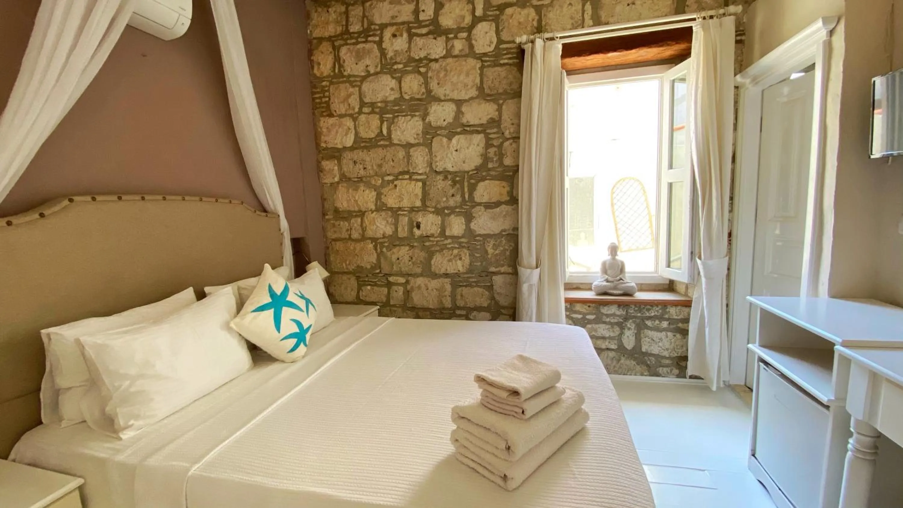 Photo of the whole room, Bed in Maison d'Azur Alaçatı