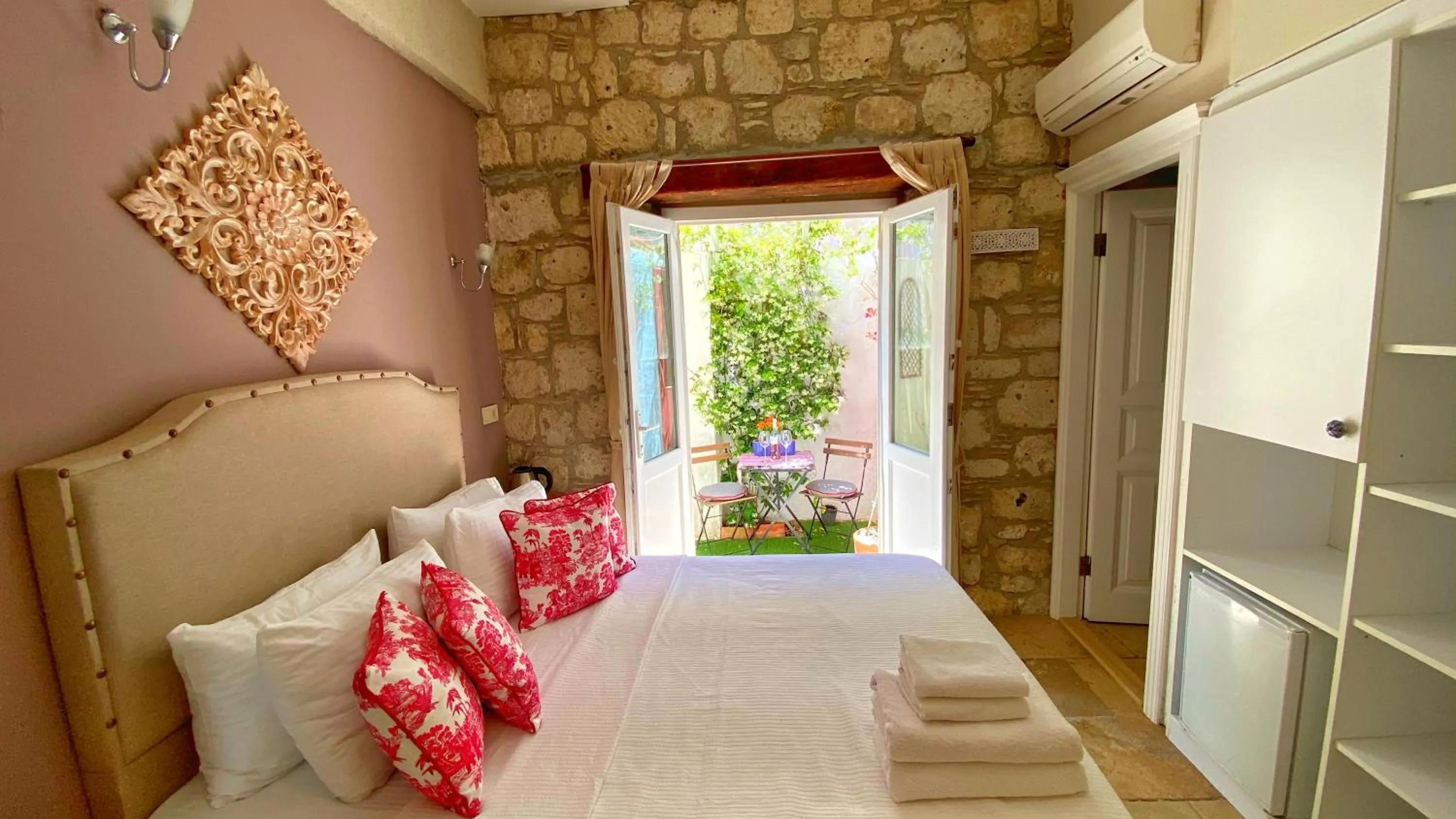 Photo of the whole room, Bed in Maison d'Azur Alaçatı