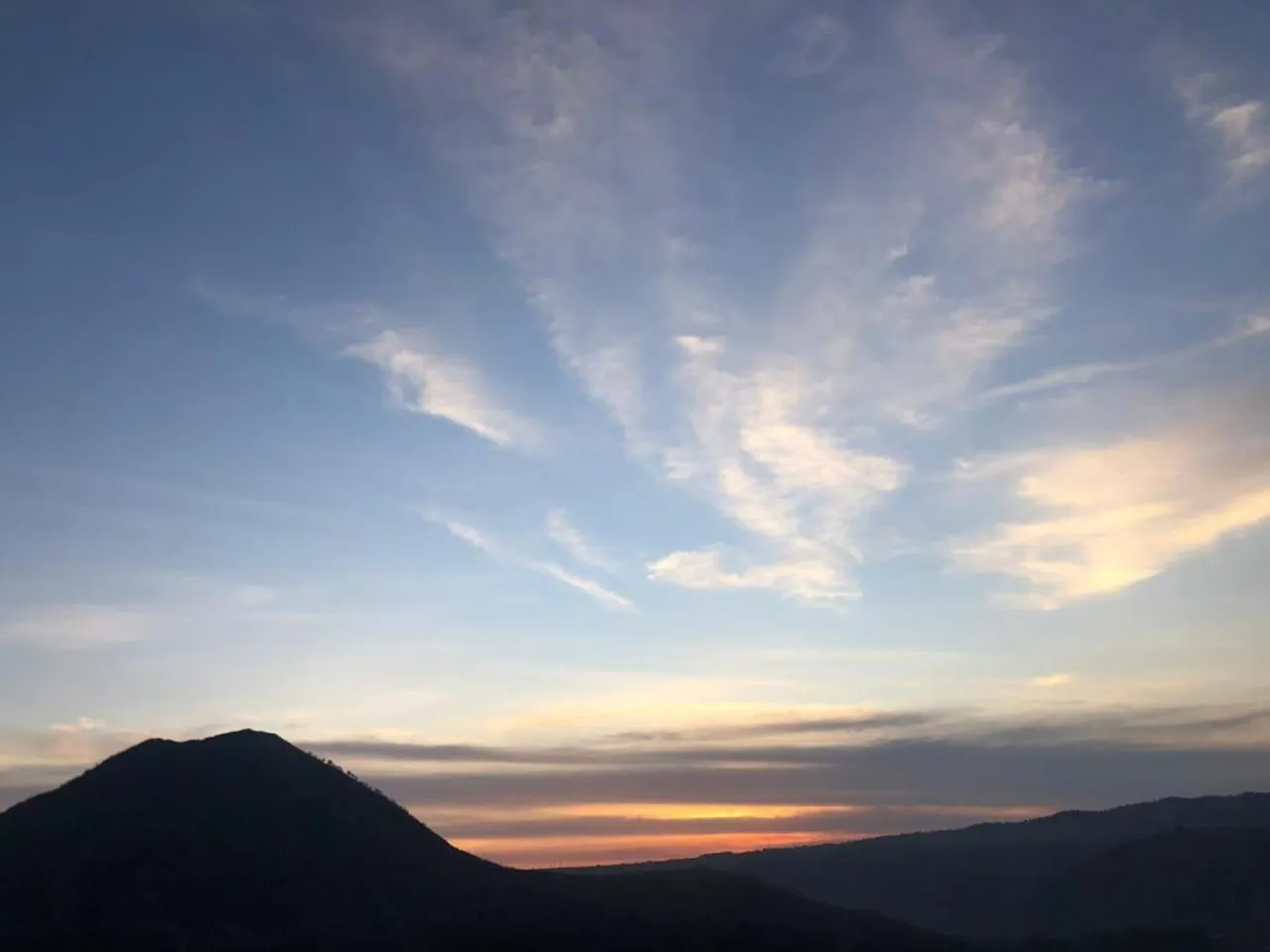 Natural landscape in Volcano Lake View