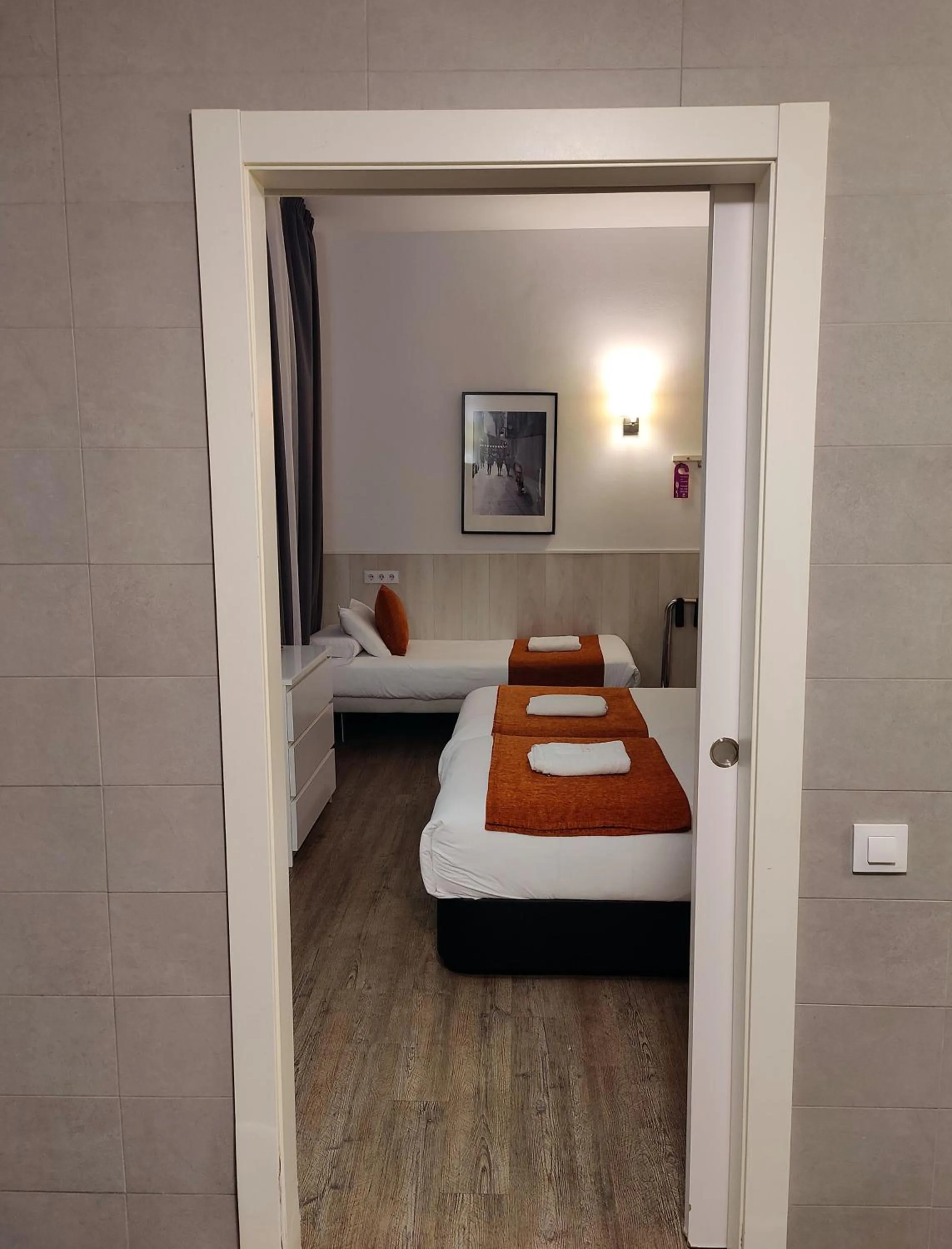 Photo of the whole room, Bed in Hostal Live Barcelona