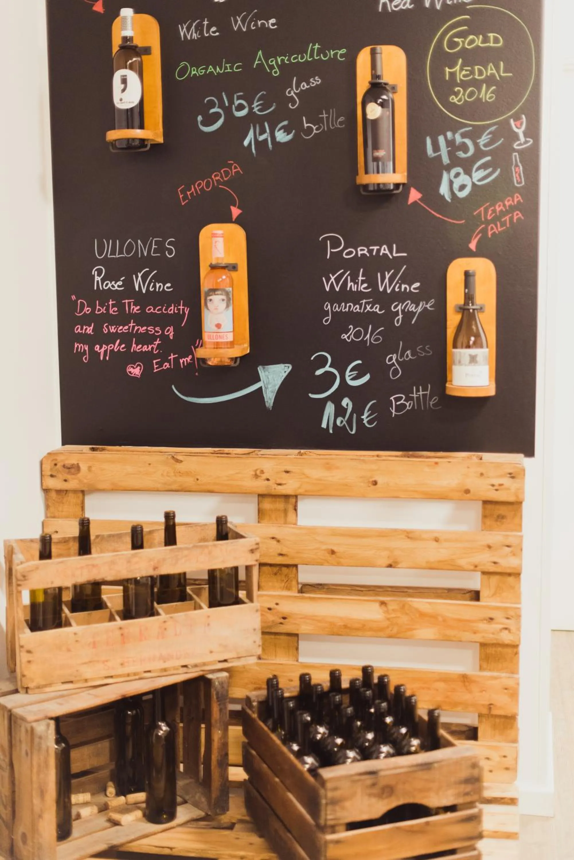 Alcoholic drinks in Hostal Live Barcelona