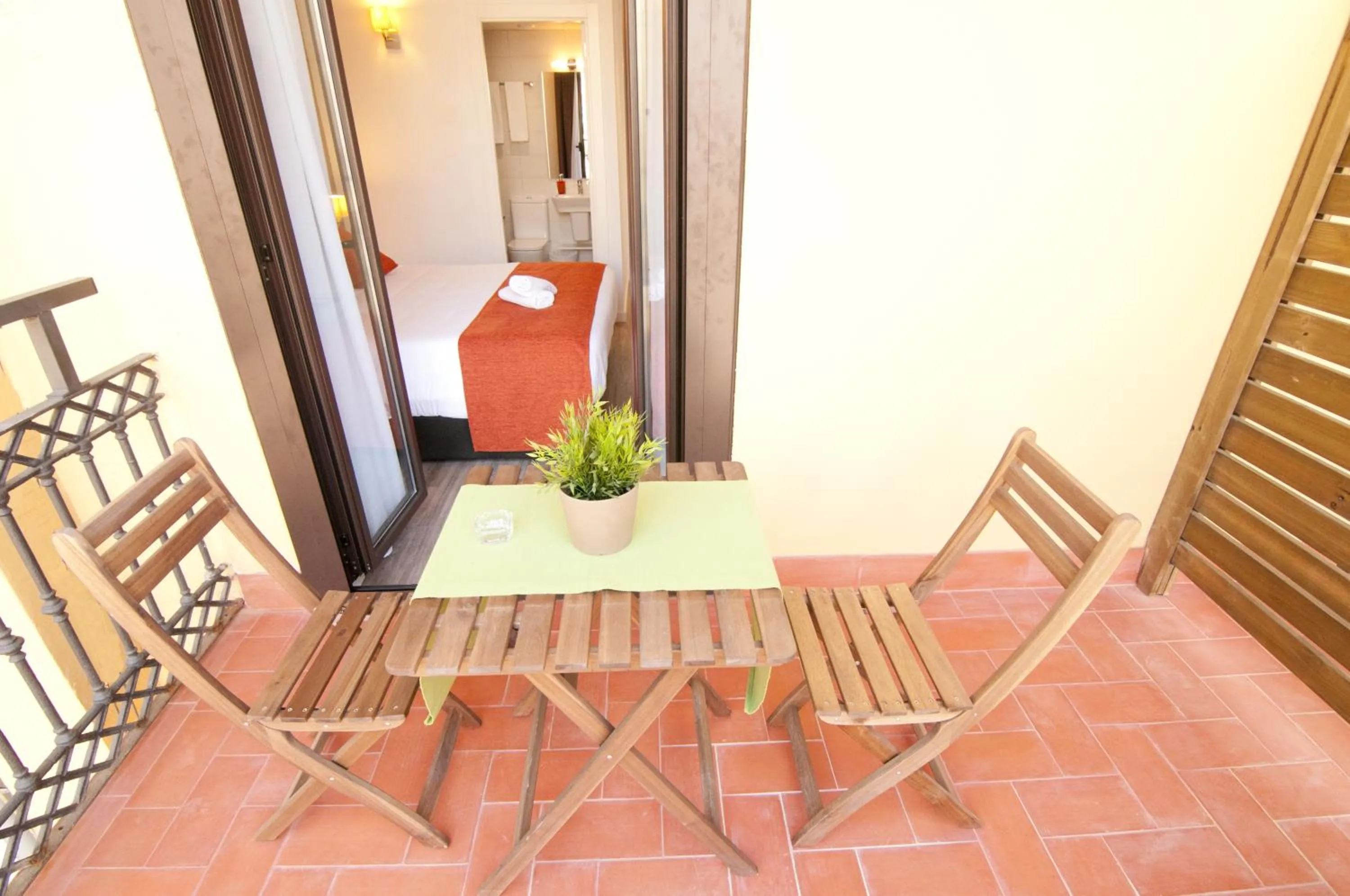 Balcony/Terrace in Hostal Live Barcelona