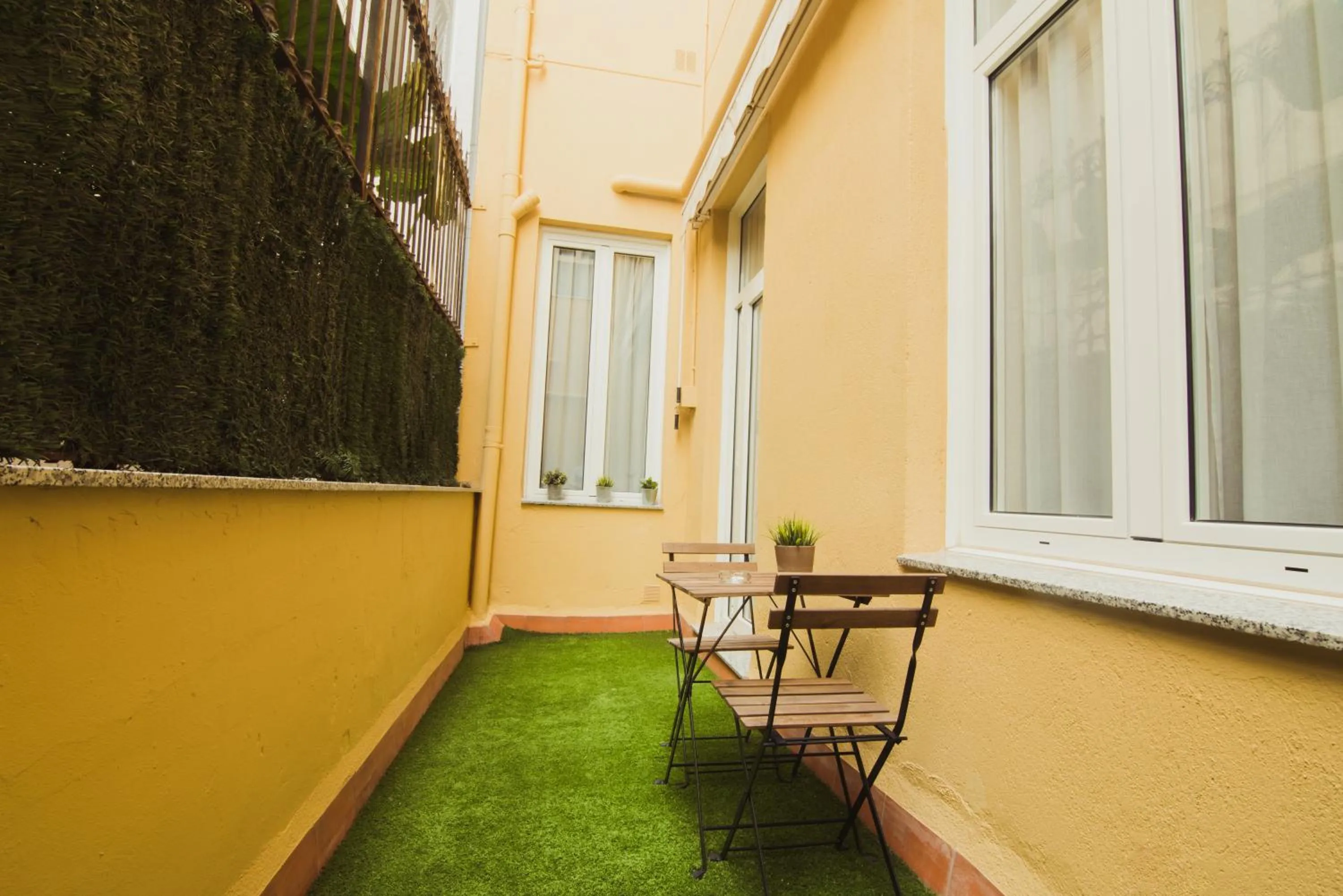 Balcony/Terrace in Hostal Live Barcelona