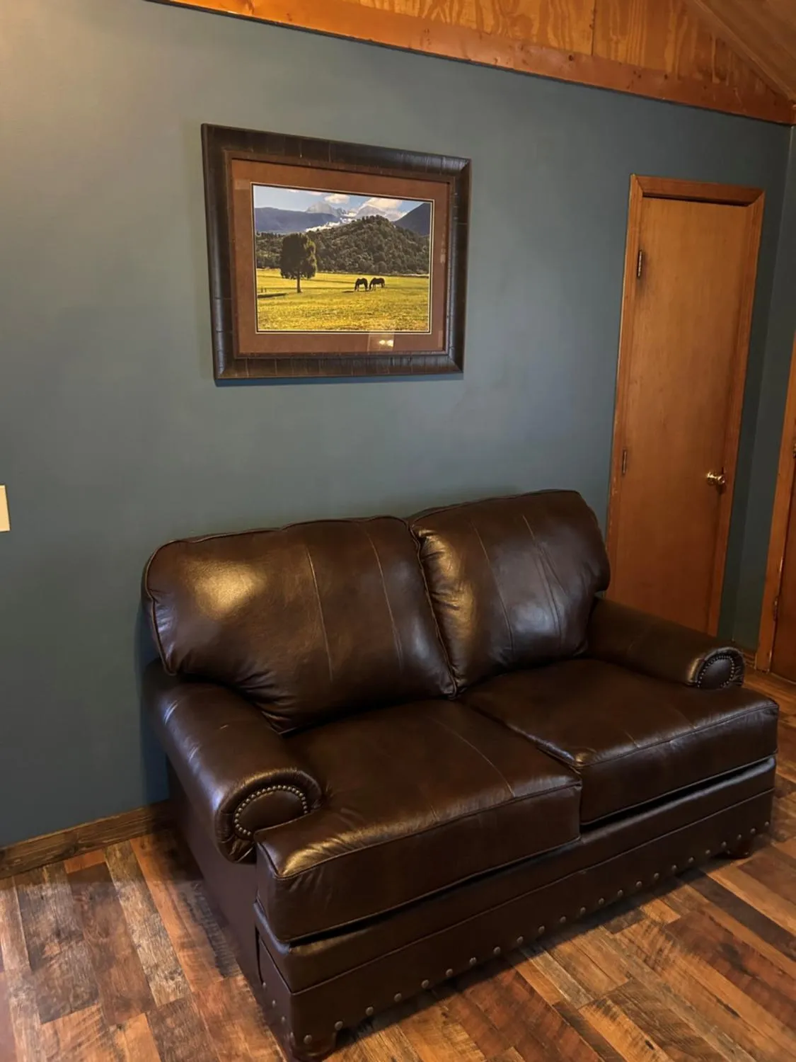 Living room in Springmaid Mountain Retreat & Stables