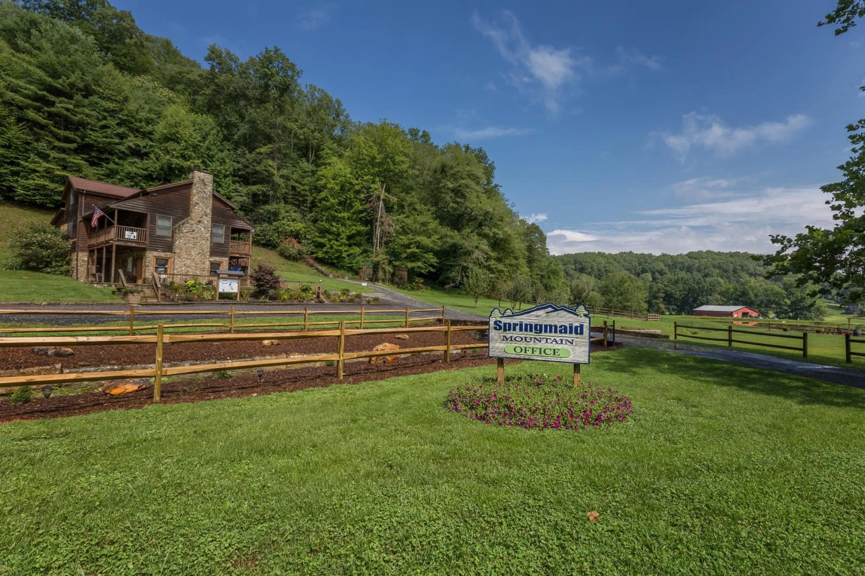 Facade/entrance in Springmaid Mountain Retreat & Stables