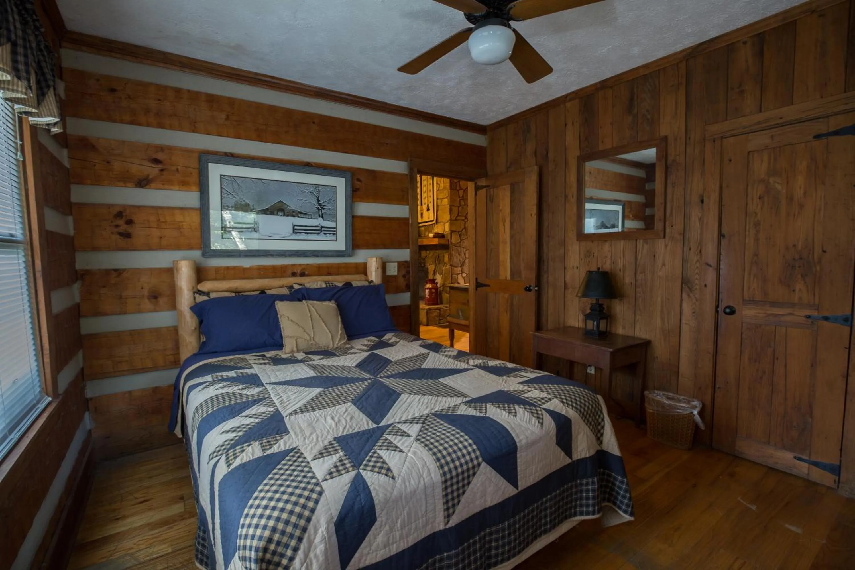 Bed in Springmaid Mountain Retreat & Stables