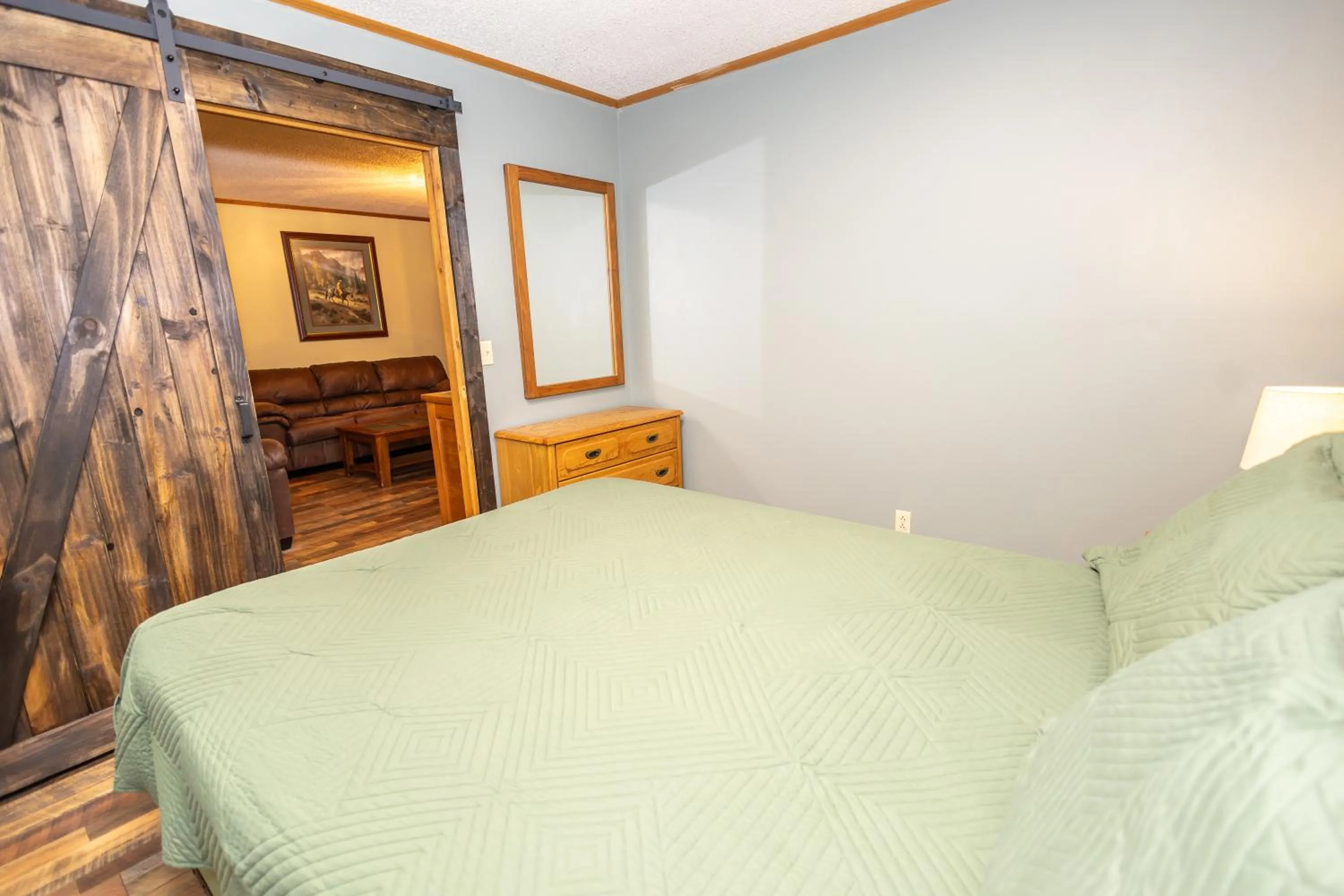 Bed in Springmaid Mountain Retreat & Stables