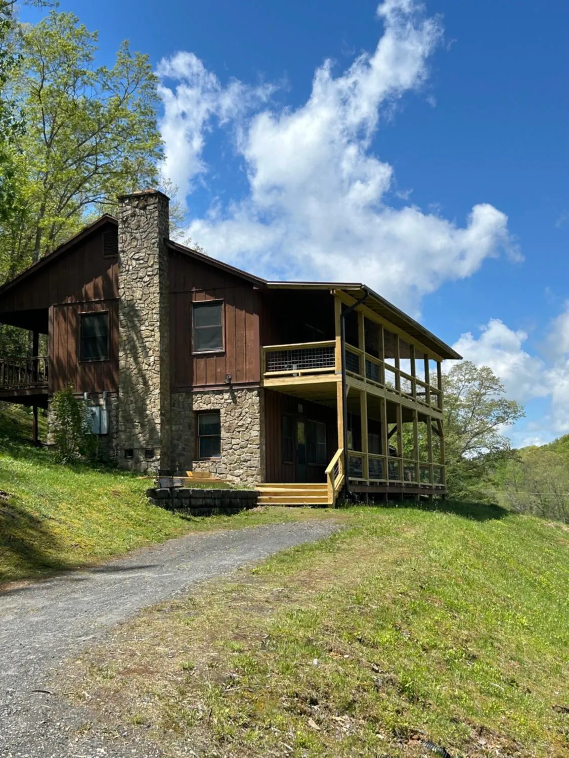 Property building in Springmaid Mountain Retreat & Stables