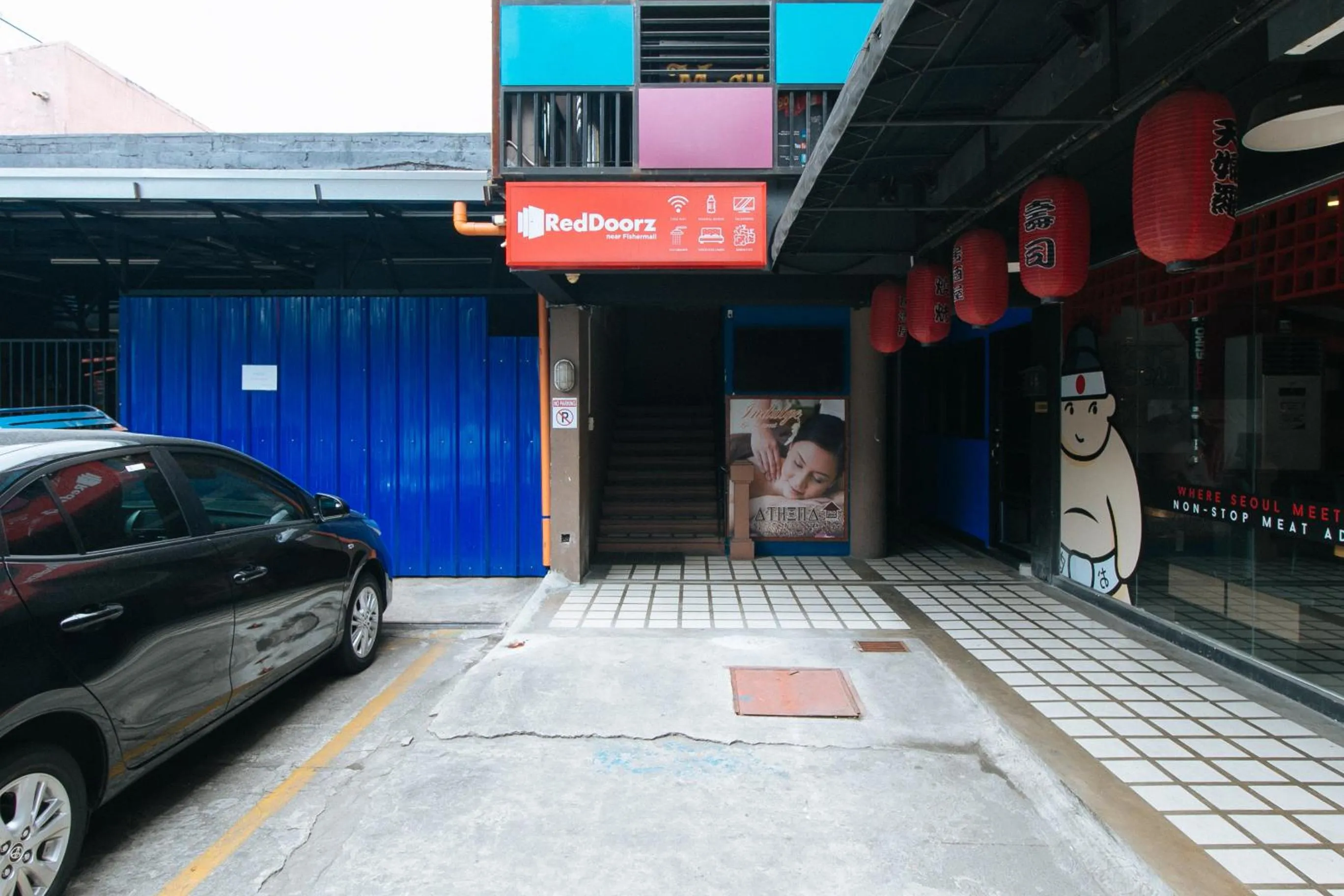 Property building in RedDoorz near Fishermall Quezon City