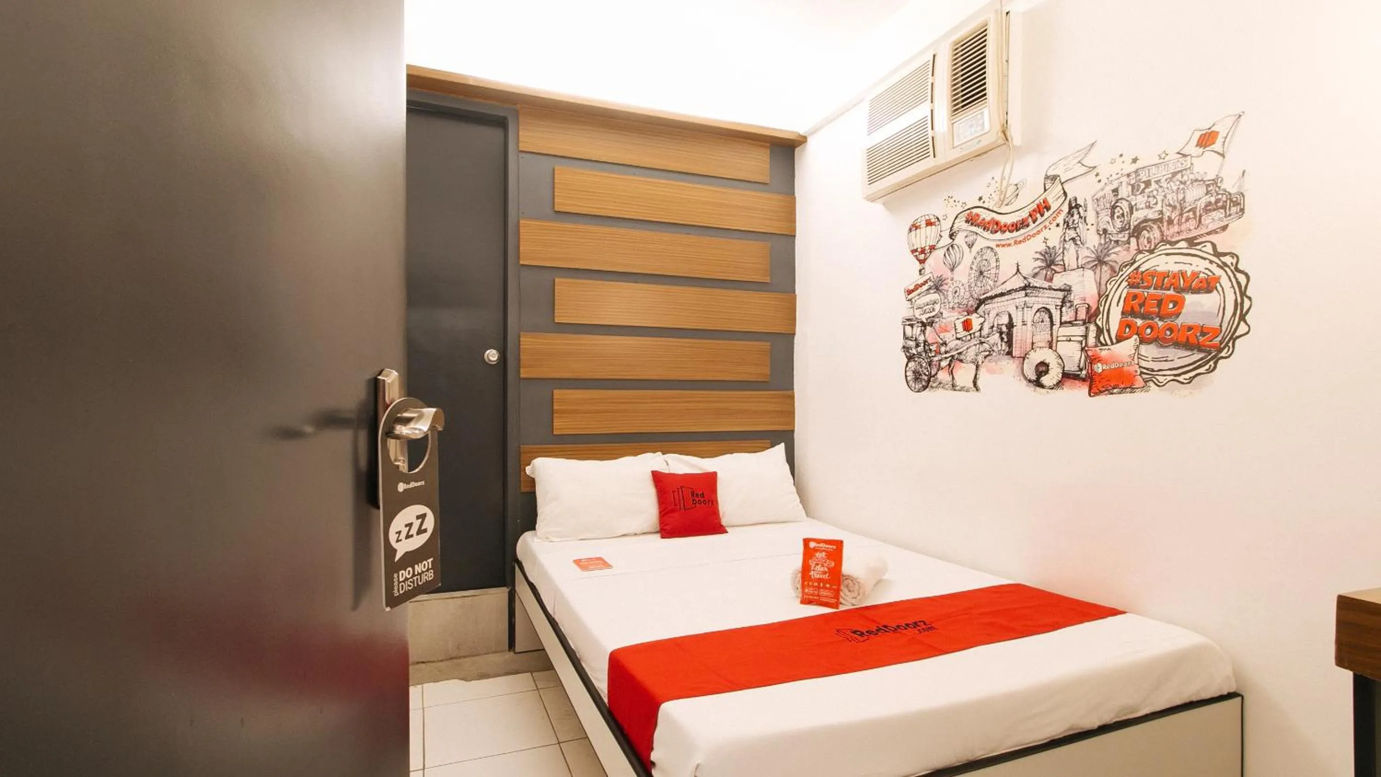 Bed in RedDoorz near Fishermall Quezon City