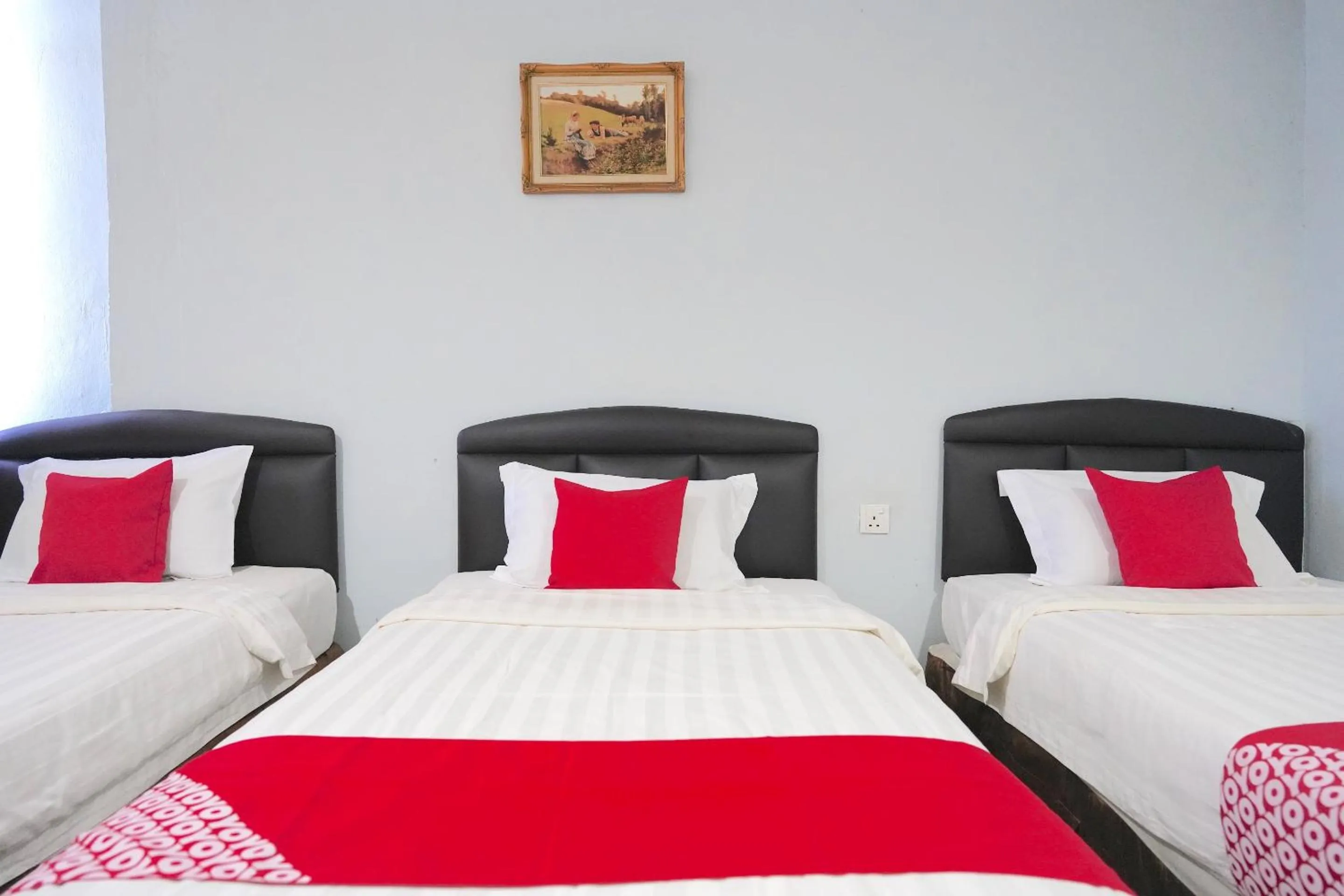 Bedroom, Bed in Hotel O Utama Inn