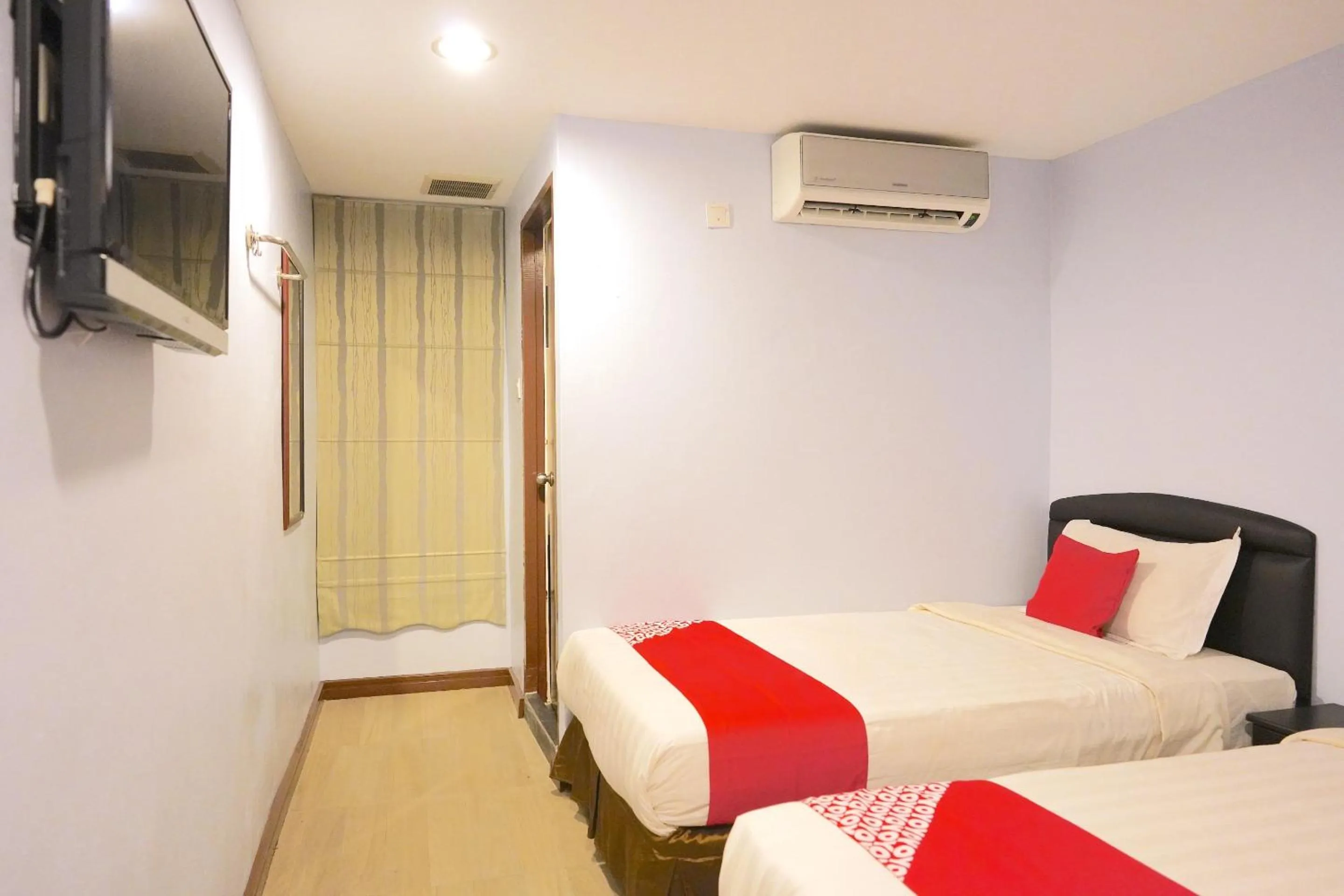 Bedroom, Bed in Hotel O Utama Inn