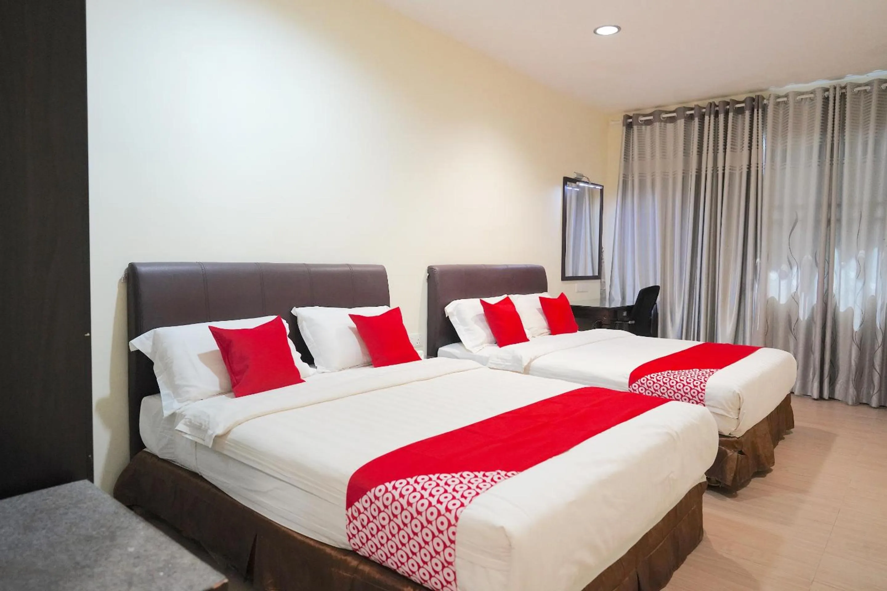 Bedroom, Bed in Hotel O Utama Inn