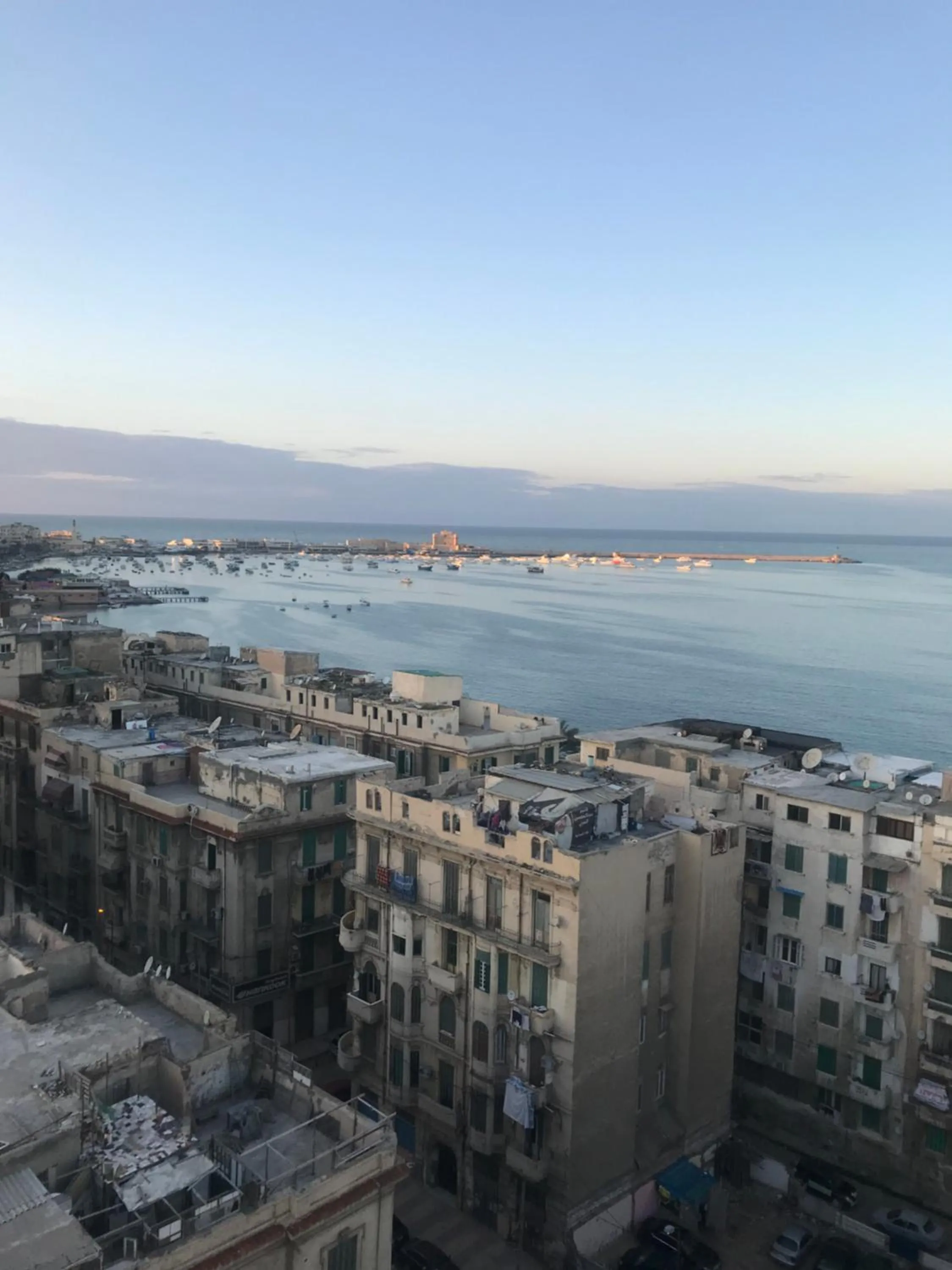 Two-Bedroom Apartment in Downtown Sea View Suites