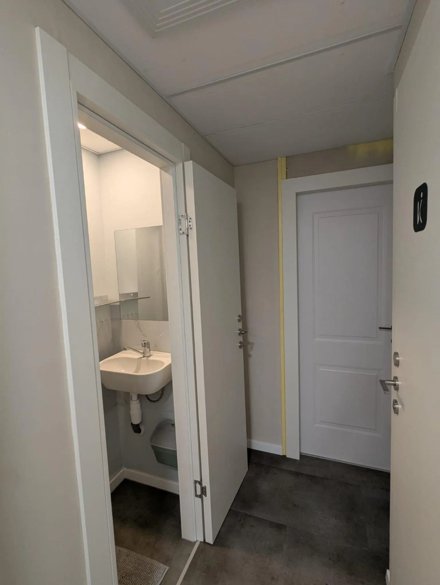 Bathroom in Hostel Roks