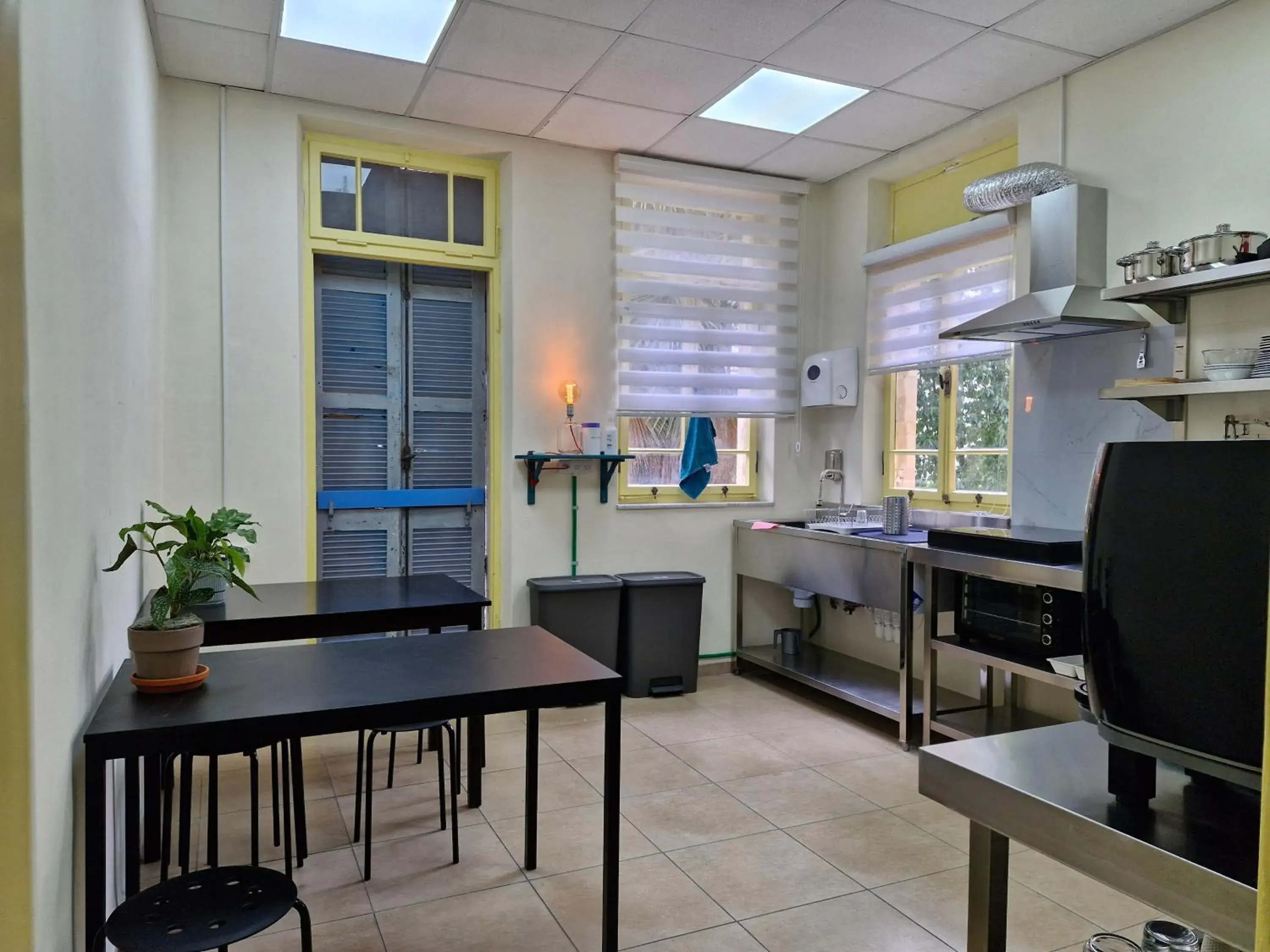 Double Room with Balcony in Hostel Roks Double Room with Balcony in Hostel Roks