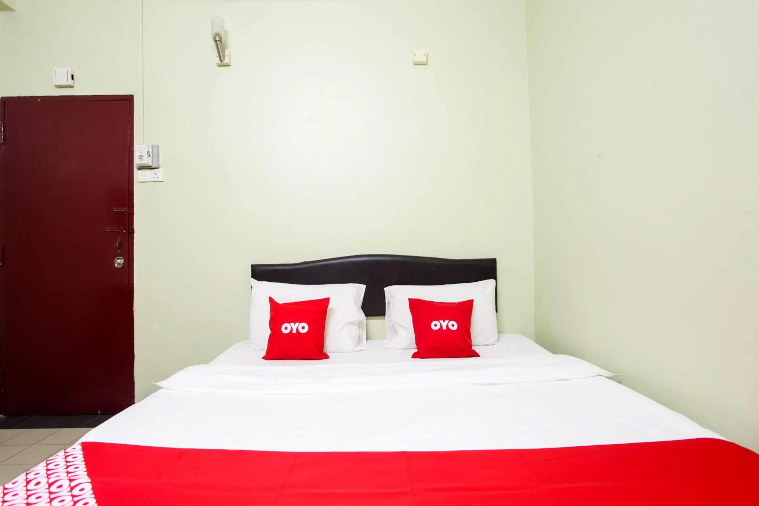 Bedroom, Bed in OYO 89549 Casavilla Hotel (city Centre) Taiping Bedroom, Bed in OYO 89549 Casavilla Hotel (city Centre) Taiping