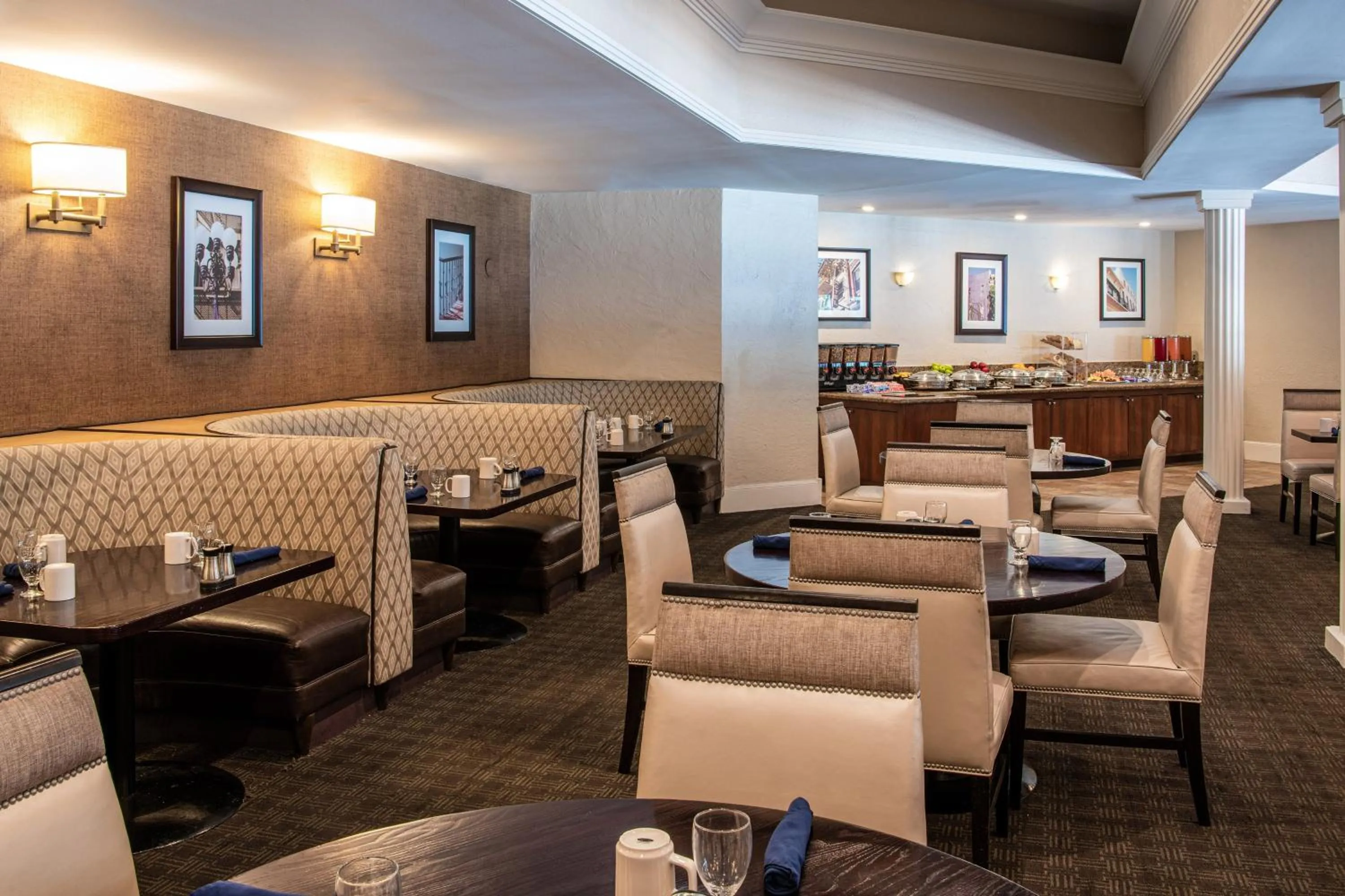 Restaurant/places to eat in Sheraton Mission Valley San Diego Hotel