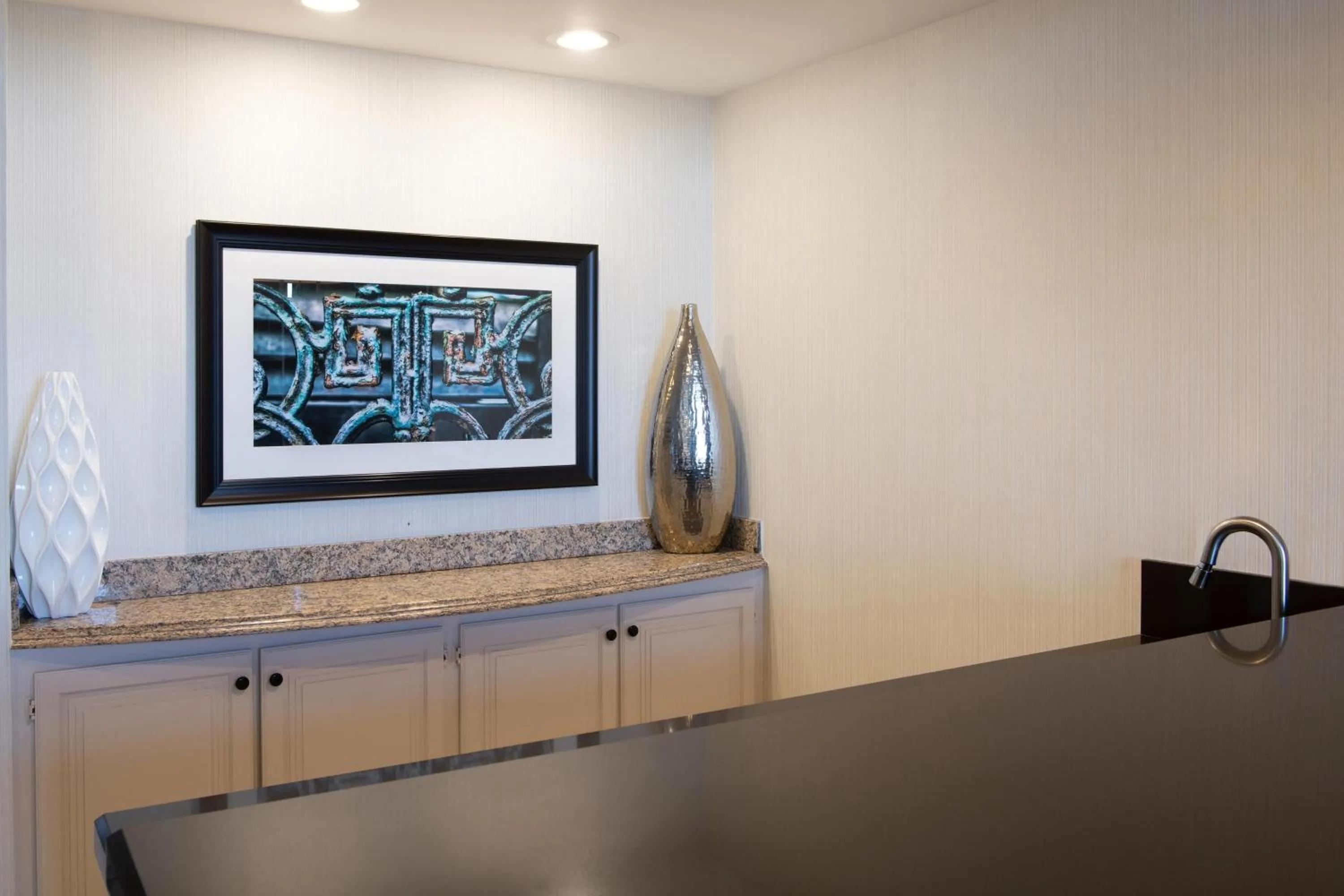 Photo of the whole room in Sheraton Mission Valley San Diego Hotel