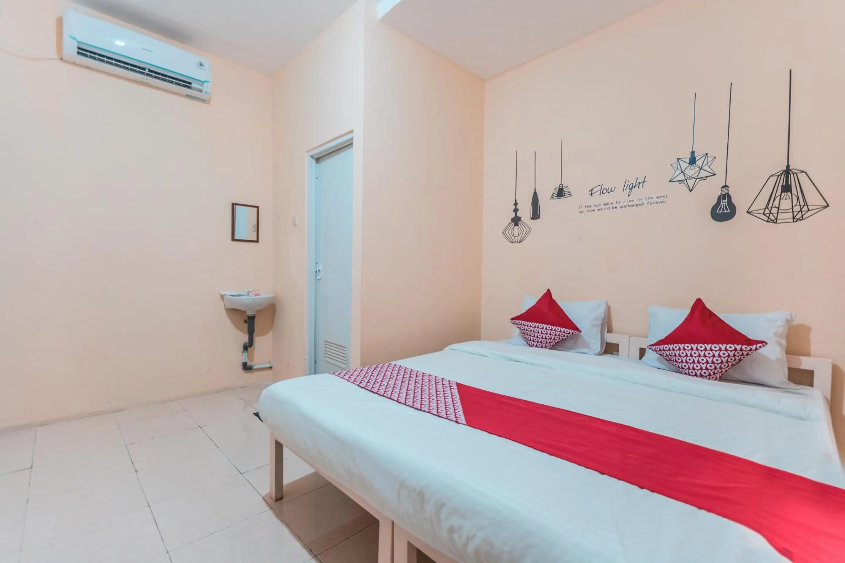 Bedroom, Bed in Hotel O Eden Guest House