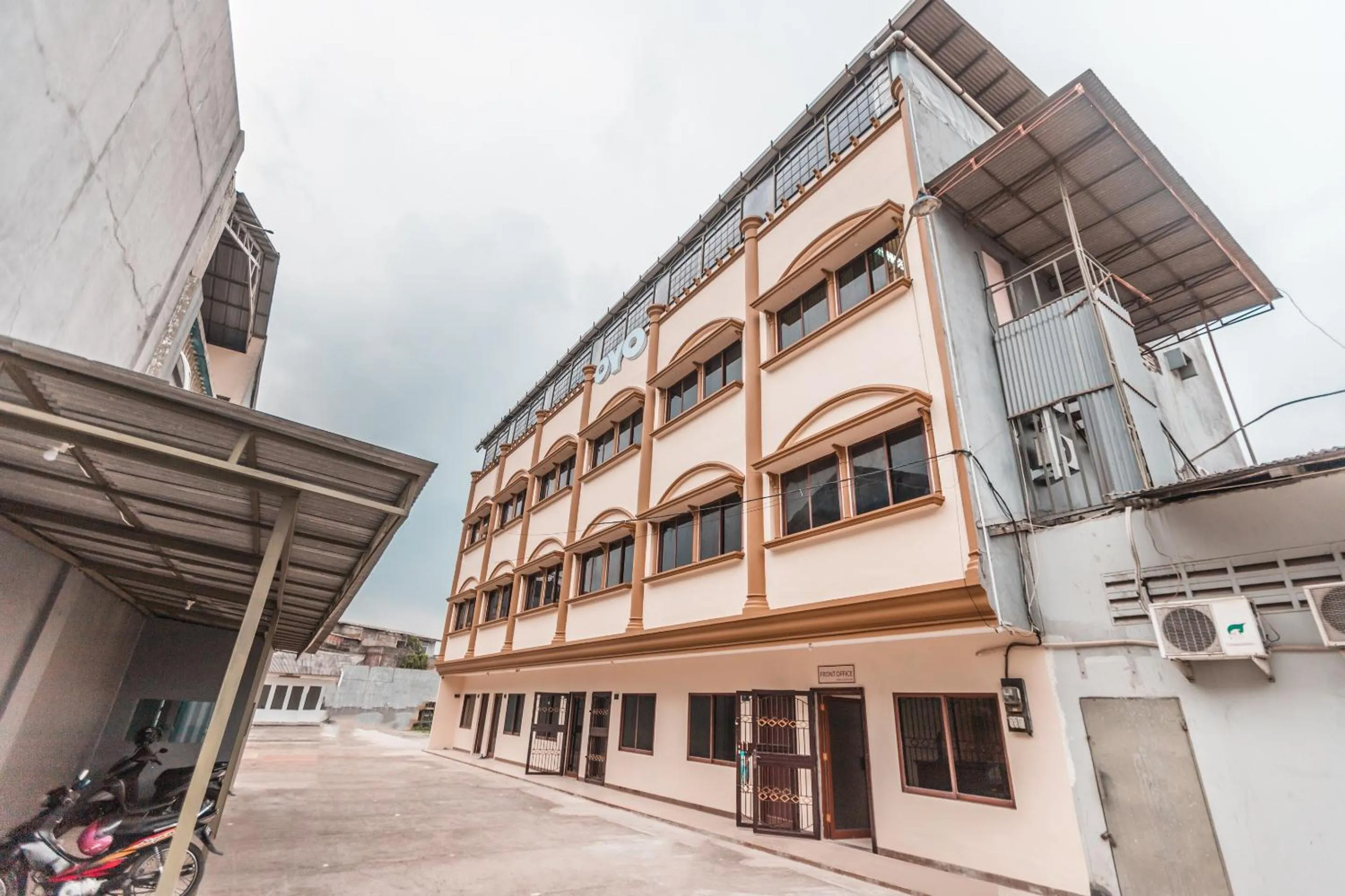 Facade/entrance in Hotel O Eden Guest House