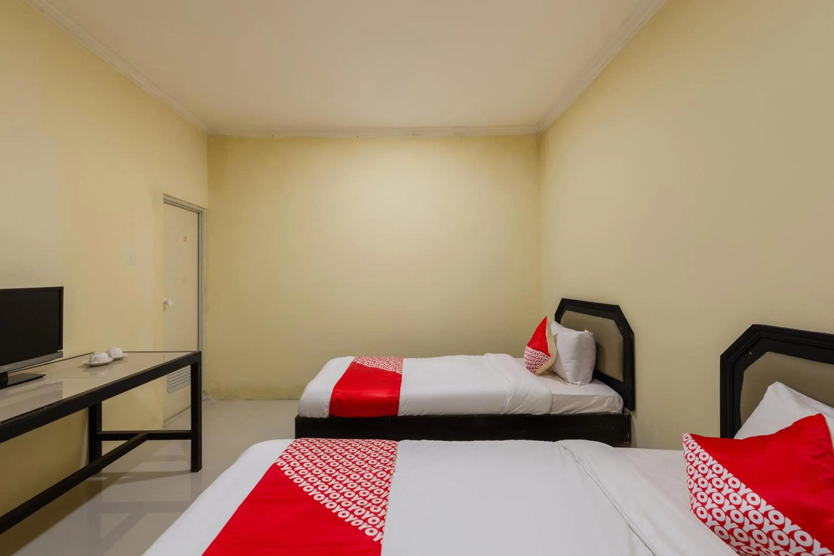 Bedroom in Hotel O Bromo Hill