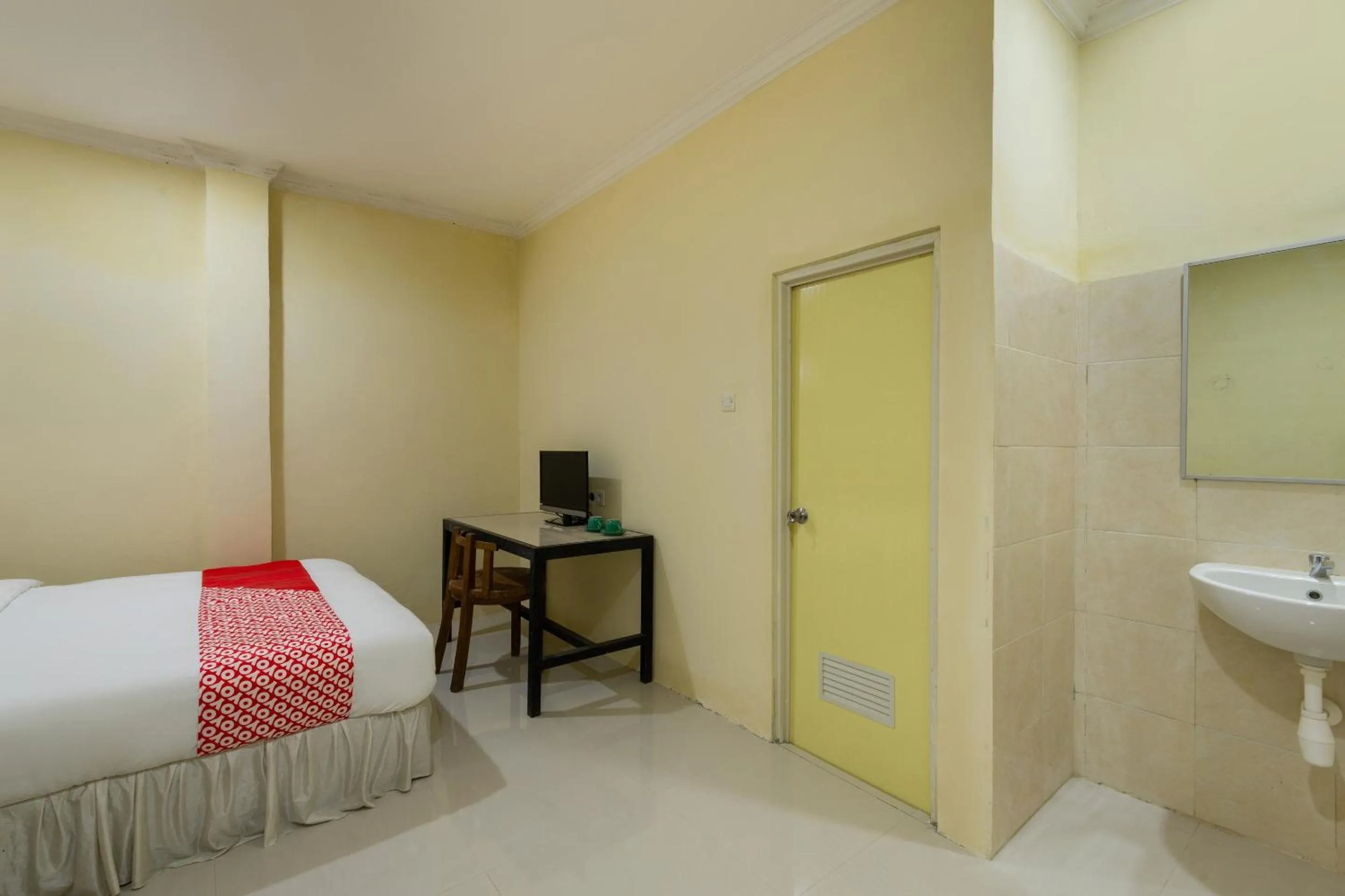 Bedroom in Hotel O Bromo Hill