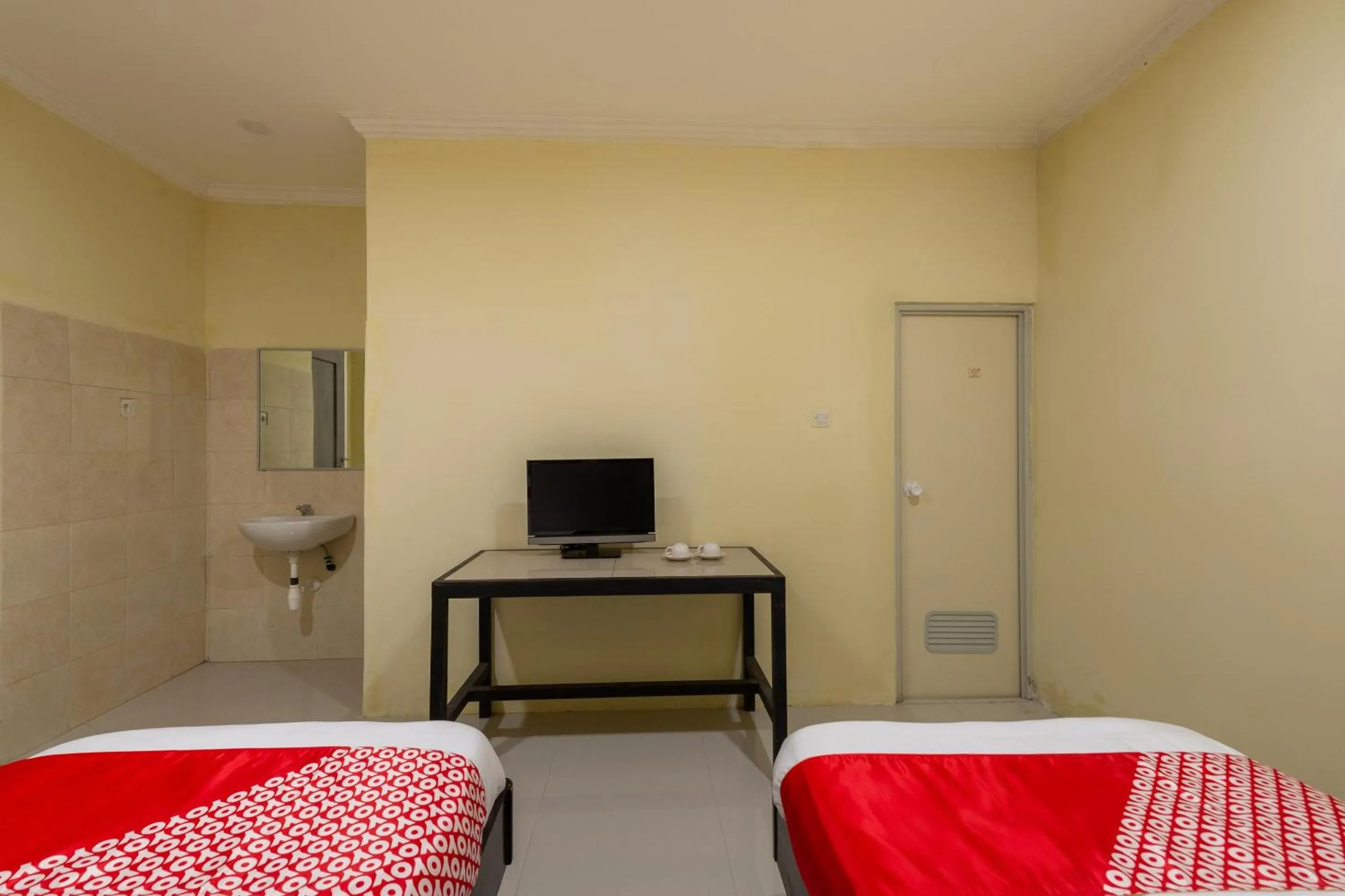 Bedroom in Hotel O Bromo Hill