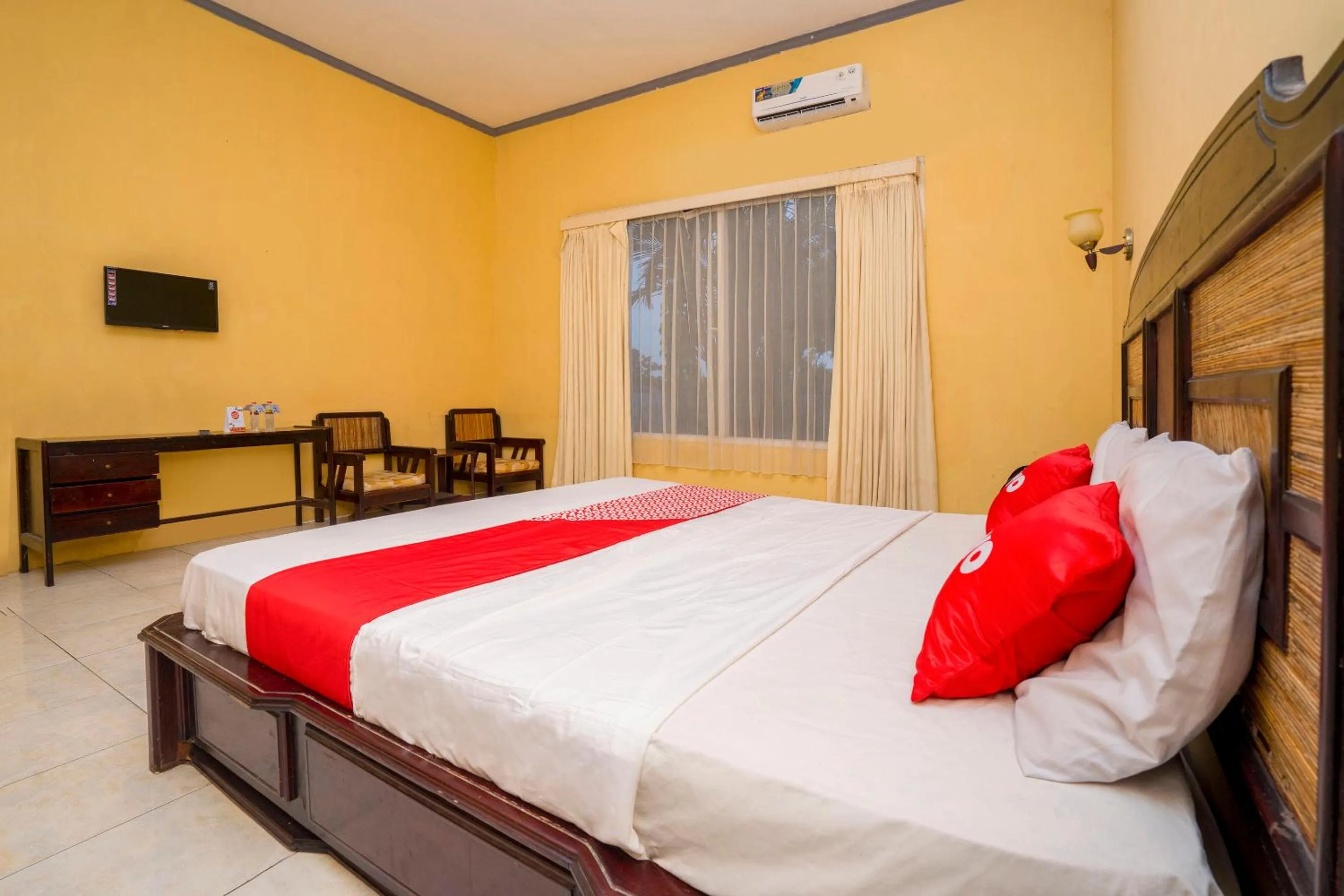 Bedroom in OYO 1989 Hotel Pelangi Harapan